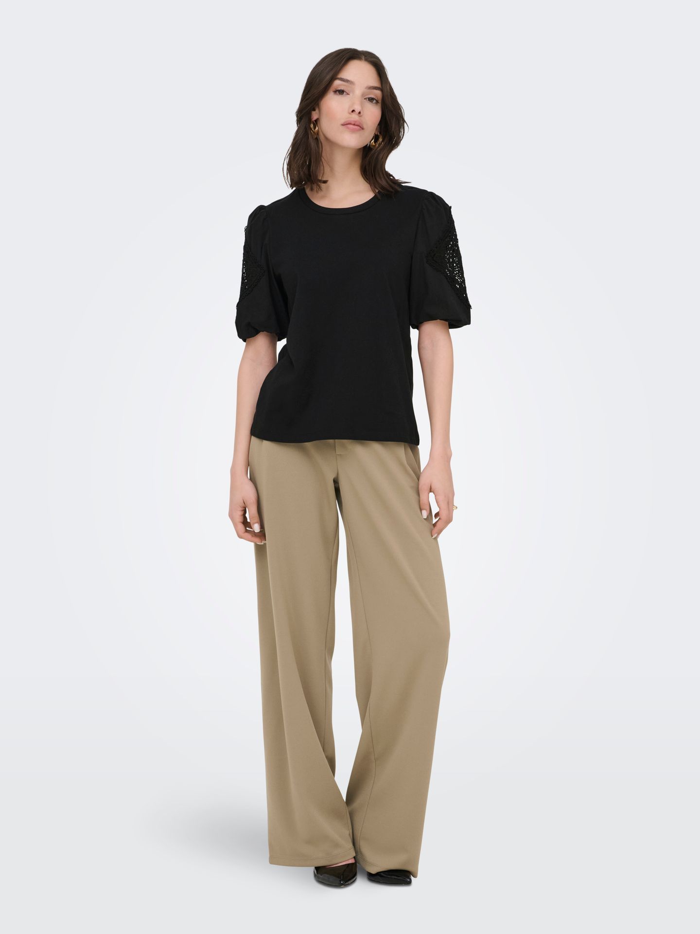 JDY JDYUMA LIFE S/S LACE DETAIL TOP JRS Black 2900163902020