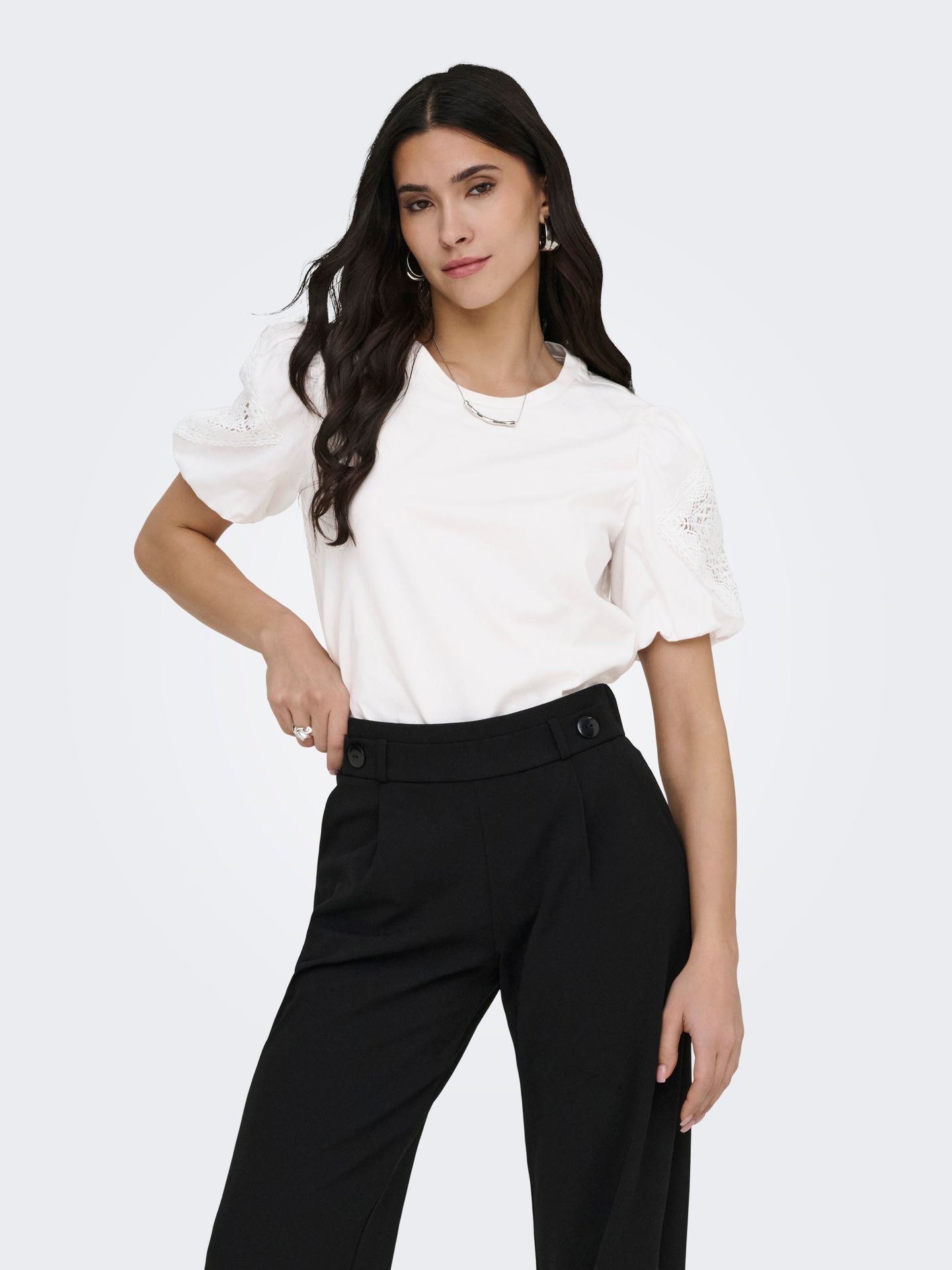 JDY JDYUMA LIFE S/S LACE DETAIL TOP JRS Cloud Dancer 00117059-EKA26011400000019