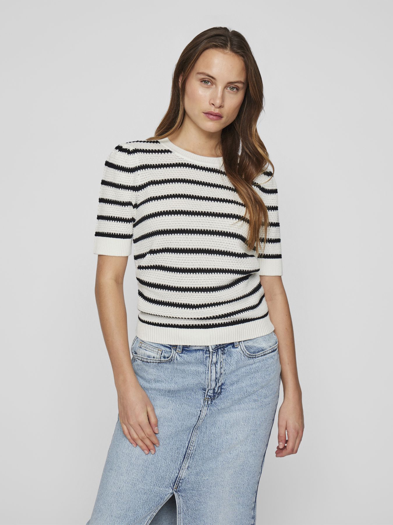 Vila VIDALO O-NECK S/S STRIPE KNIT-NOOS White Alyssum/BLACK 2900163997033