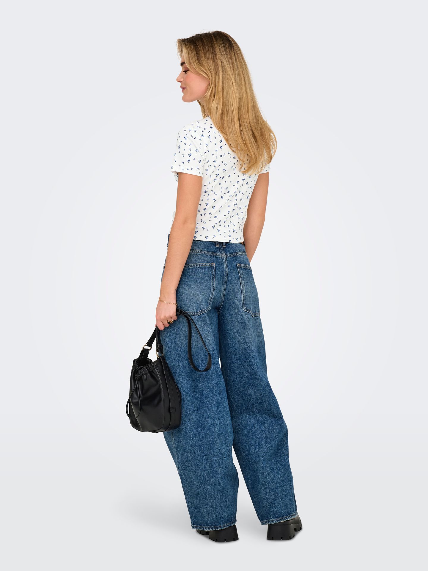 Only ONLFENJA S/S AOP TOP JRS NOOS Cloud Dancer/2024 BRODERIE ANGLAISE 2900165441053