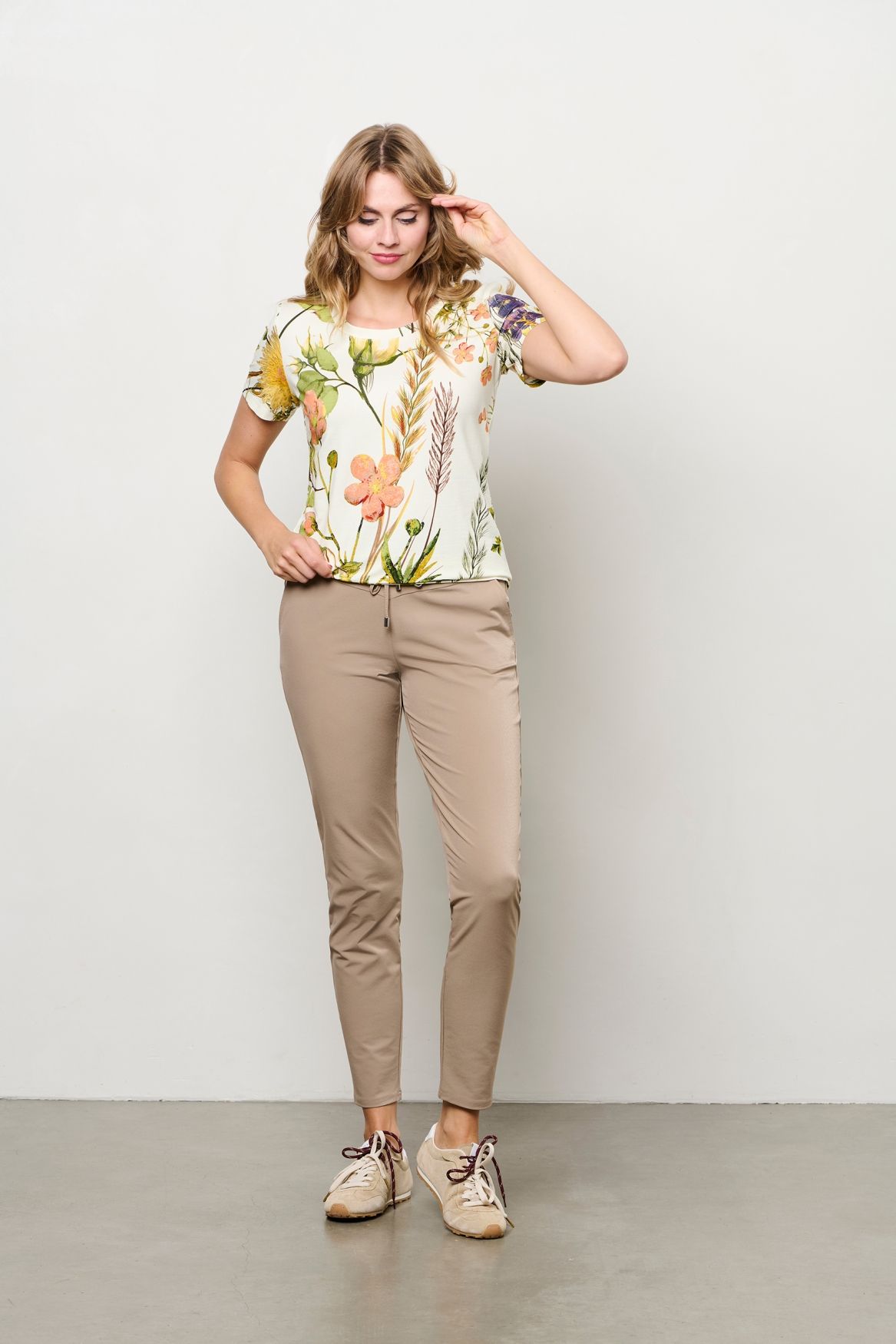 &Co Woman VERE FLOWER 62015 h-off white multi 00117198-EKA26007600000210