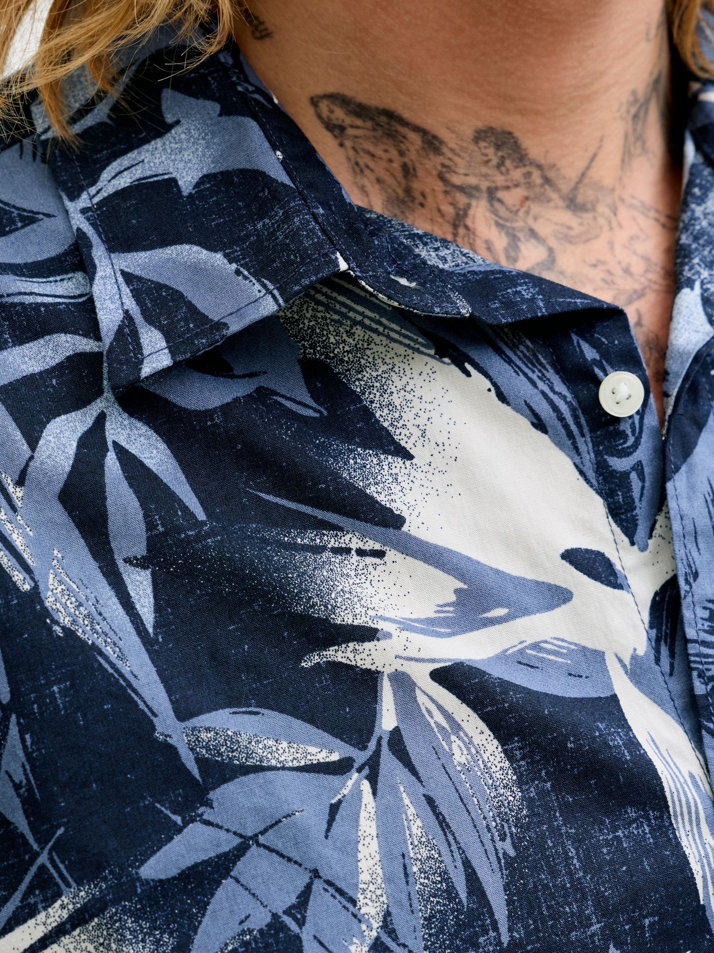 Jack & Jones JJHONOLULU AOP SHIRT SS Navy Blazer 2900164183039