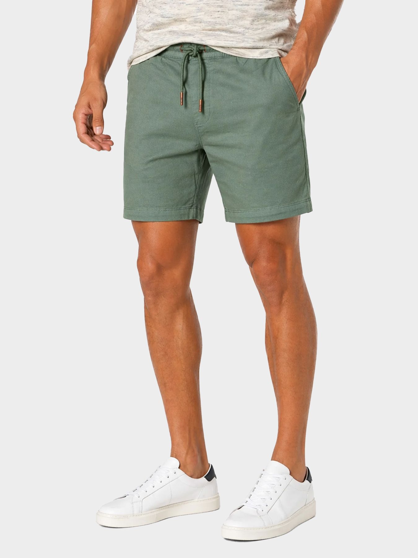 Petrol Industries Men Shorts Chino 6180 oil green 00117246-EKA26002700000181