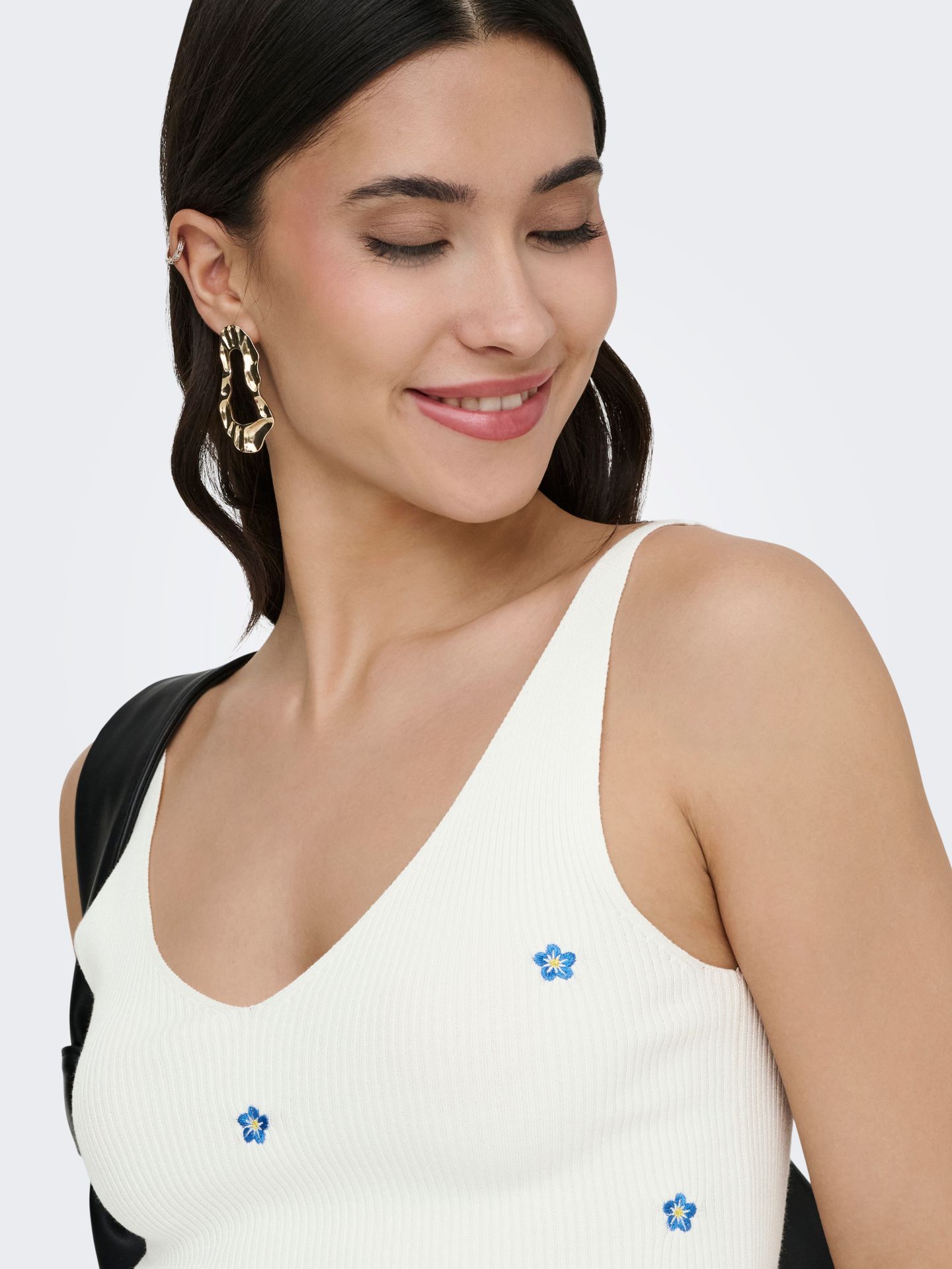 Only JDYNANNA S/L EMBROIDERY TOP KNT Cloud Dancer/W FORGET ME NOT EMB 2900164320045