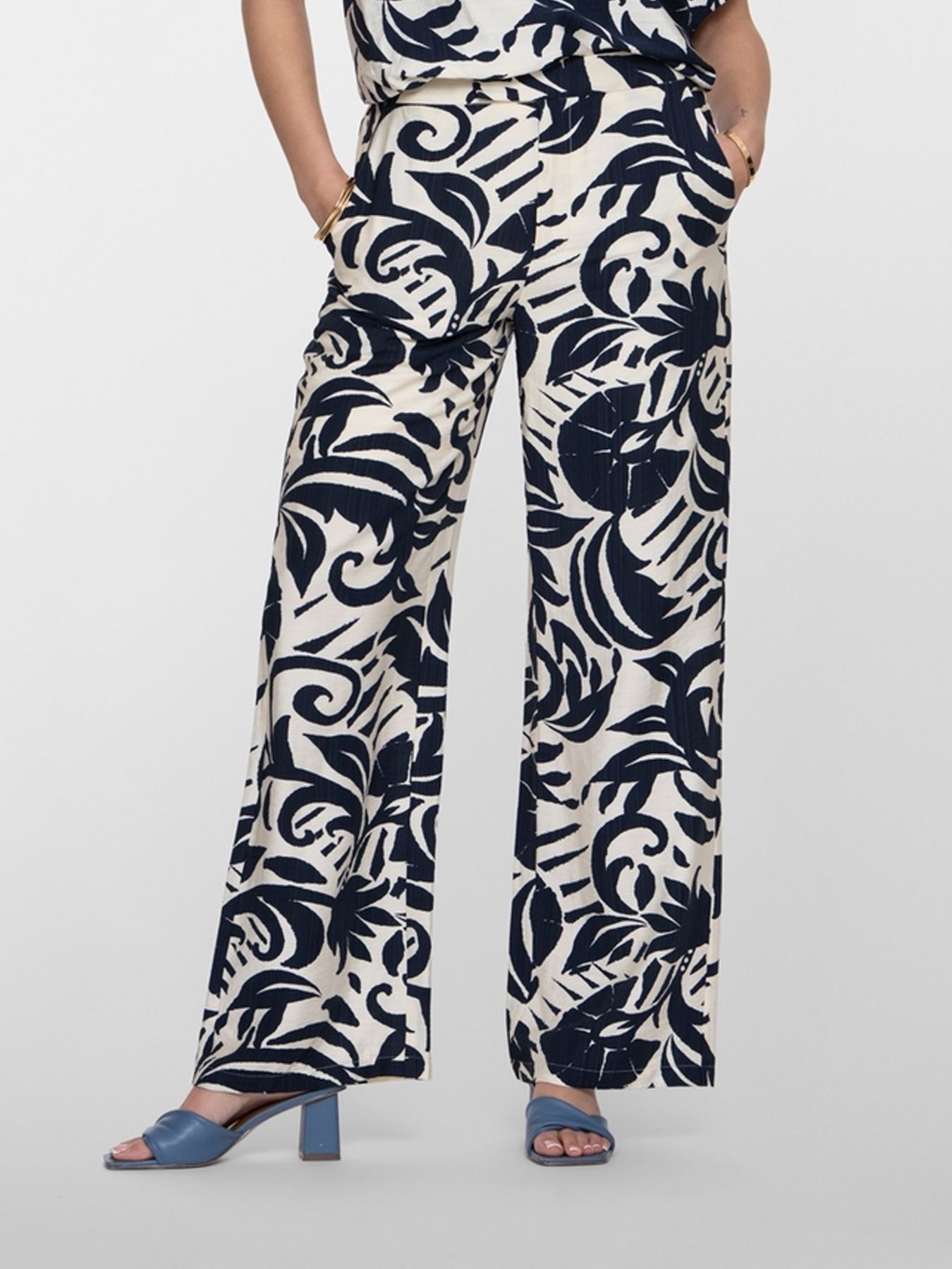 Geisha Pants naive flower 675 navy/off-white 2900164531076