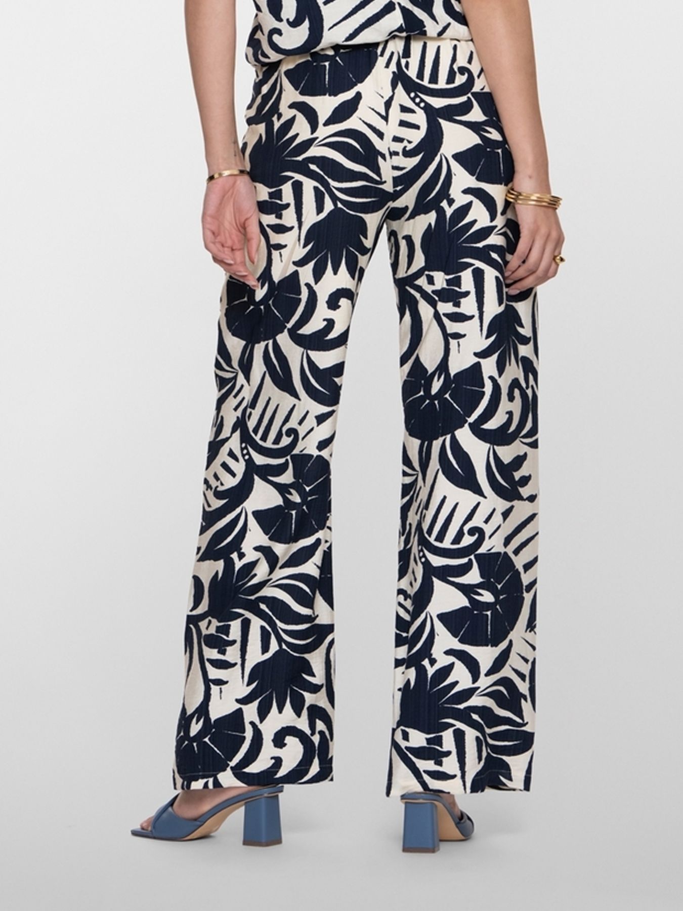 Geisha Pants naive flower 675 navy/off-white 2900164531076