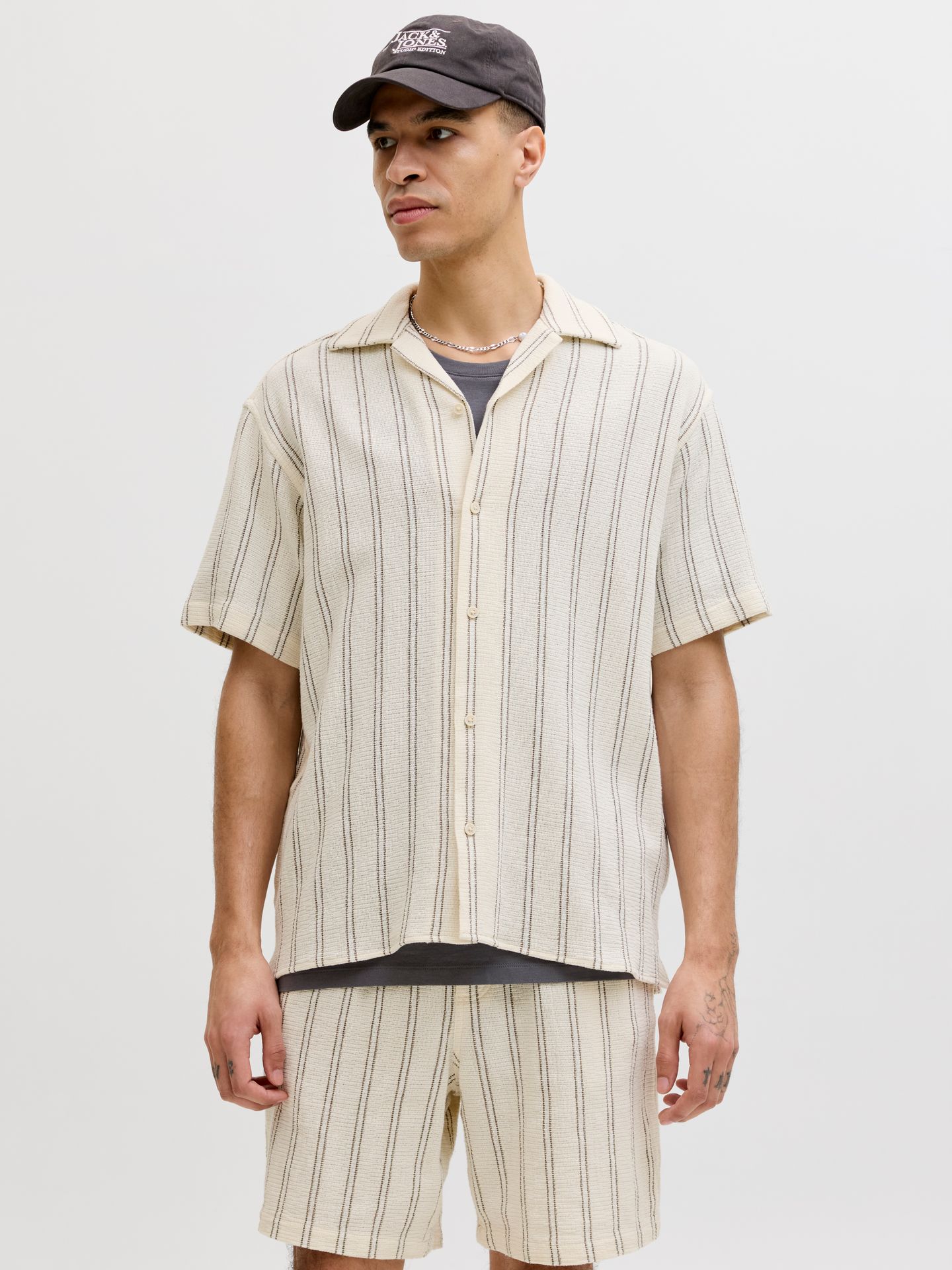Jack & Jones JJECOBA STRIPE RESORT SHIRT SS SN Antique White/AOP 2900165100059