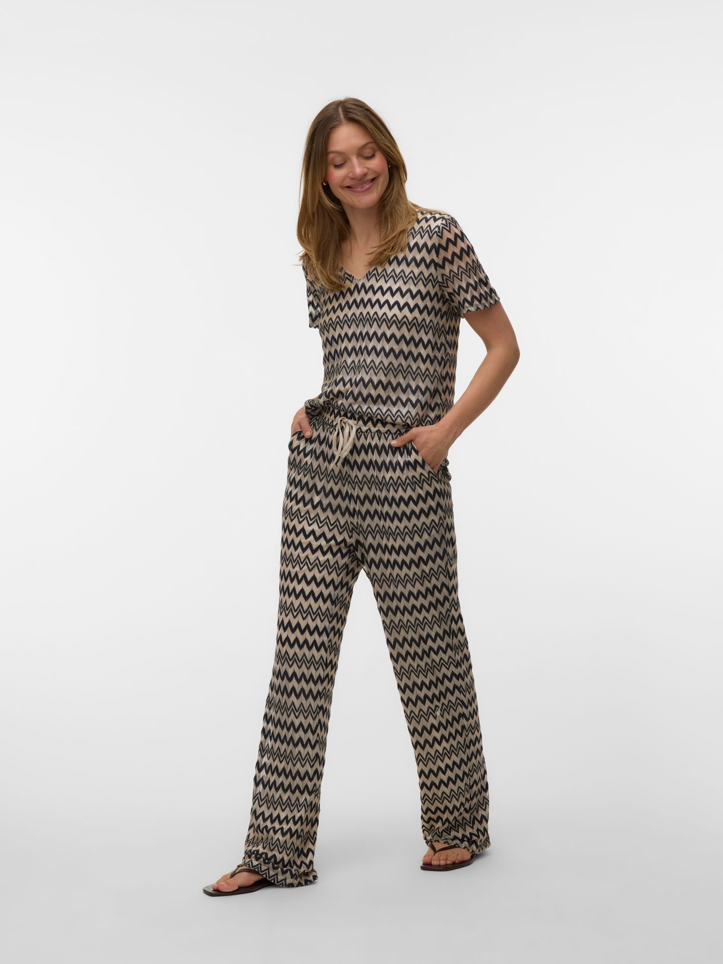 Vero Moda VMVIOLA HW WIDE PANTS JRS Black/COATED 2900165158043