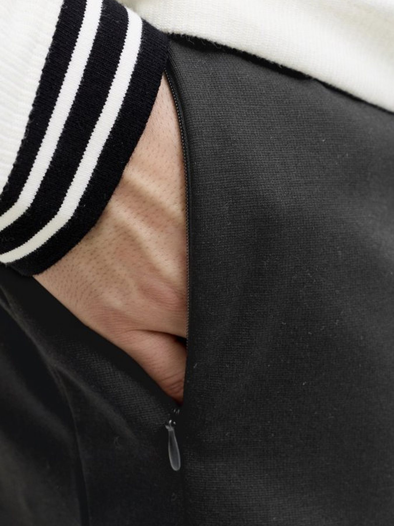 Jack & Jones JPSTGORDON BASE SWEAT SHORTS SRT SN Black 2900165312056