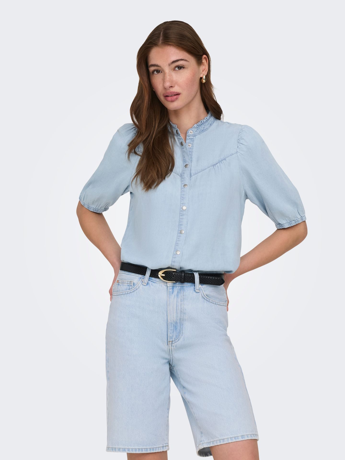 Only ONLCHARIS LIFE 2/4 FRILL SHIRT WVN Light Blue Denim 00117860-EKA26011400000011