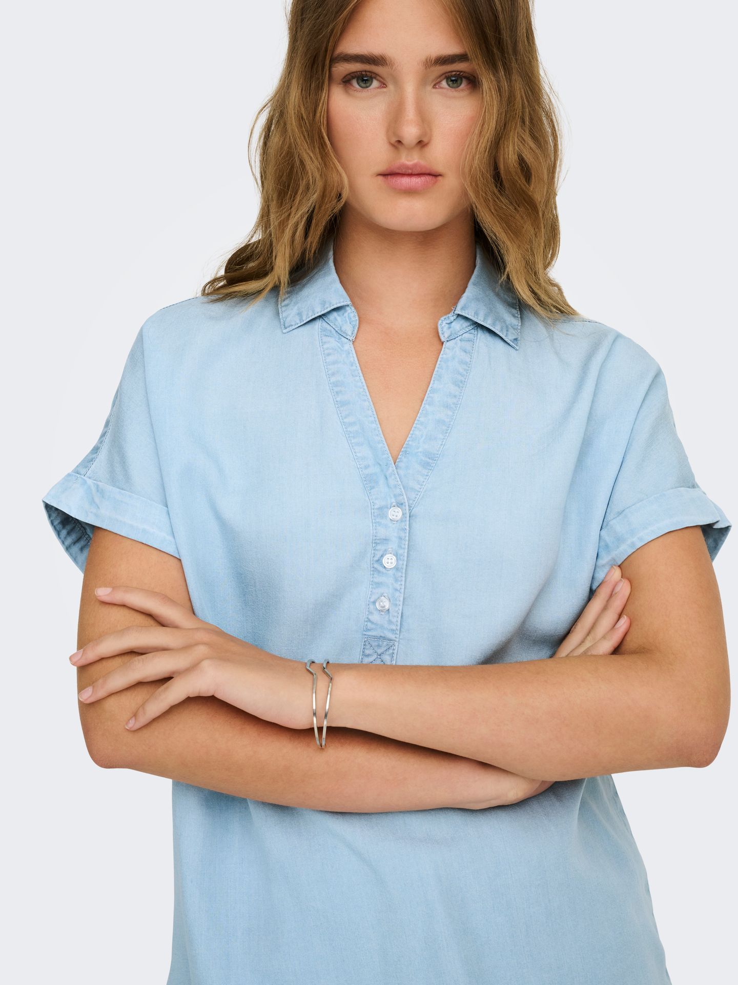 Only ONLCHARIS LIFE CAP SLEEVE SHIRT  WV Light Blue Denim 00117888-EKA26011400000011