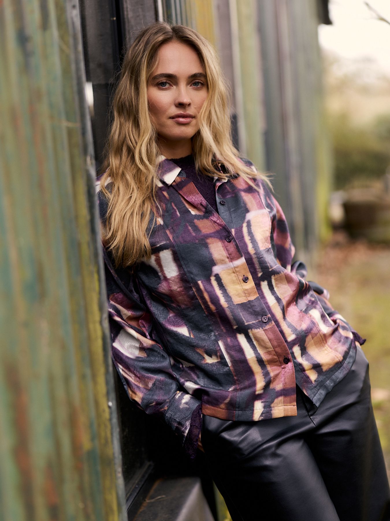Tramontana Blouse Floral Checks Print Black and Colour 100004 2900165515013