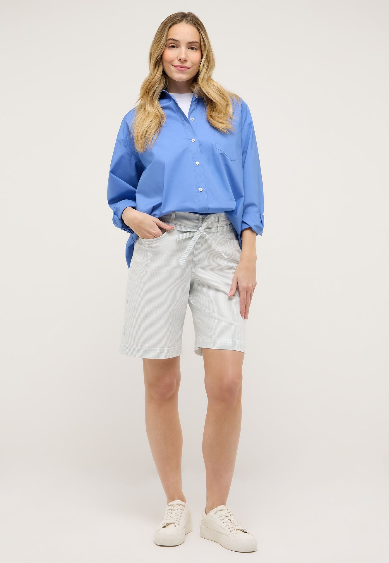 Angels 231183000-2905 LIA CITY 2905 sky used 2900165573129