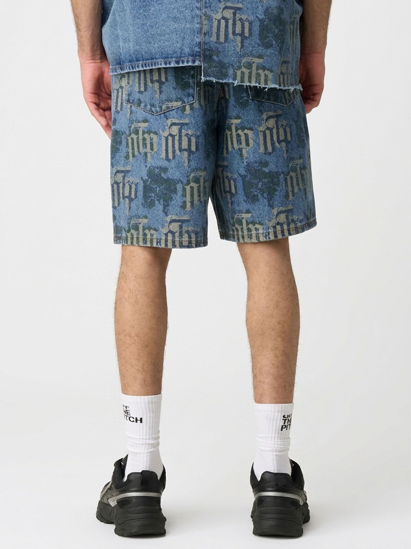 Off The Pitch Fraktur printed denim shorts Stone wash 2900166110040