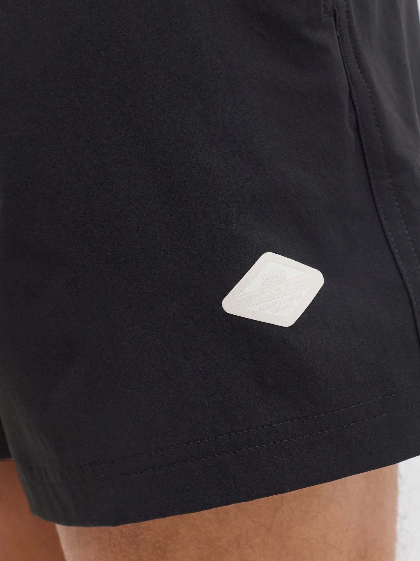 Jack & Jones JPSTMAUI TROPIC SOLID SWIM SHORTS R Black 2900166115045