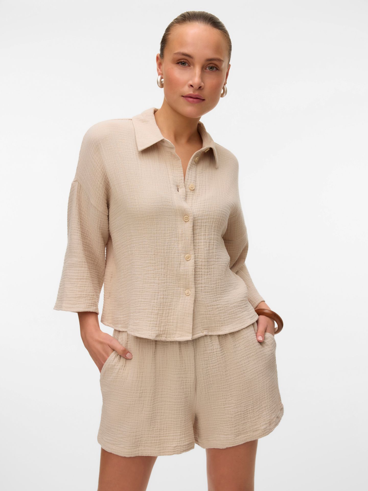 Vero Moda VMNATALI HW SHORTS WVN NOOS Silver Lining 2900166214038