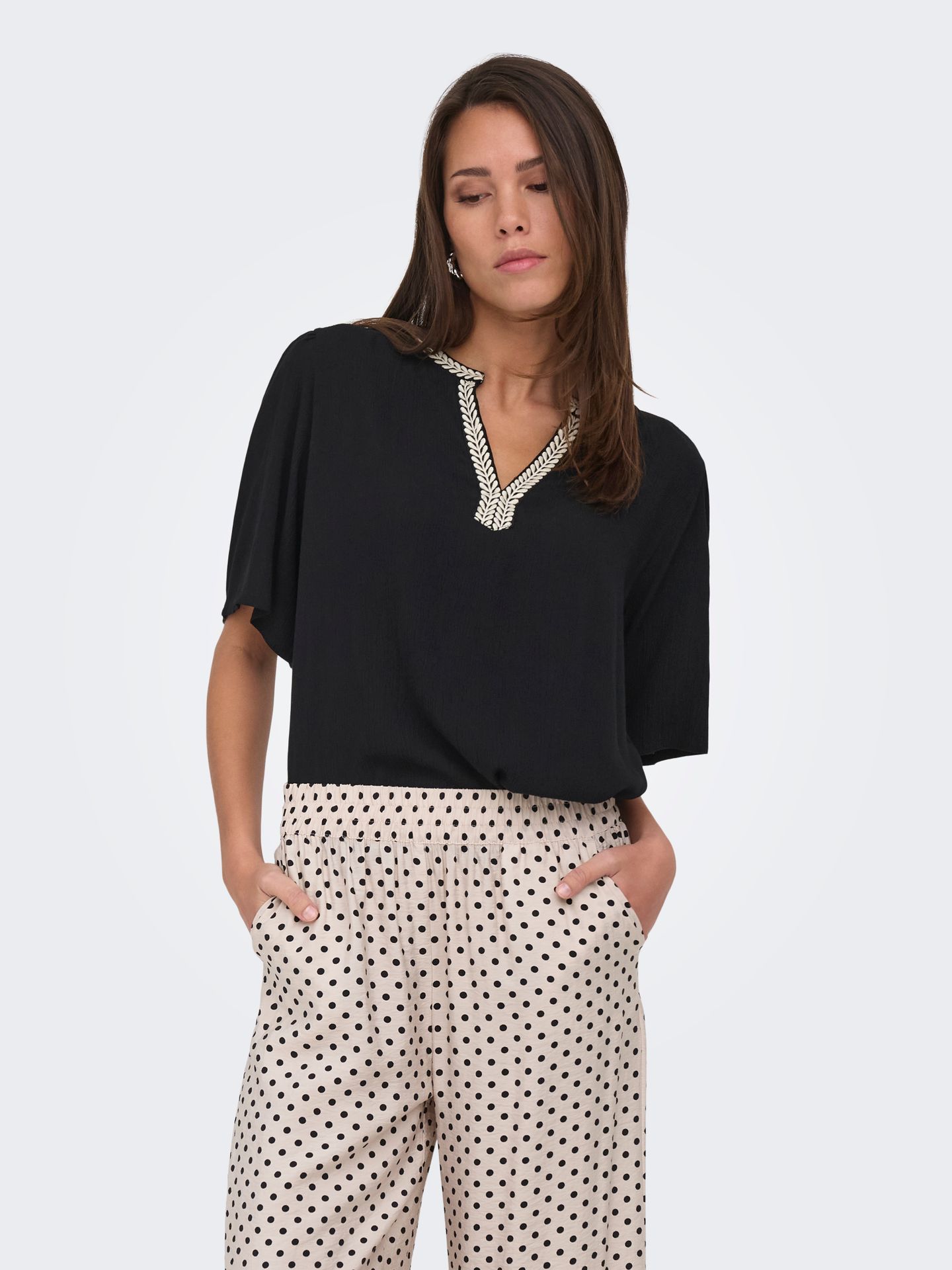 Only JDYLIVA 2/4 EMB. TOP WVN Black/LEO AOP 2900166261025