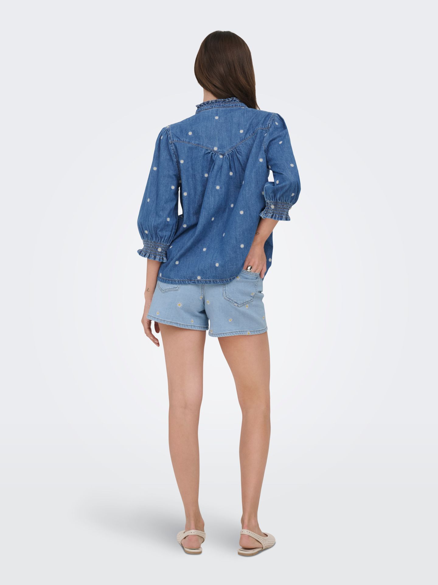 Only ONLJOSEPHINE HW DAISY DNM SHORTS AZ Light Blue Denim 2900166330011