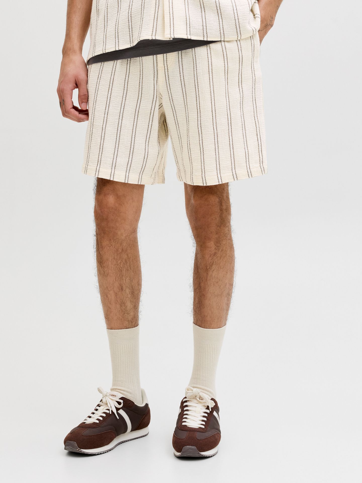Jack & Jones JPSTJAIDEN COBA STRIPE JOG SHORTS R Antique White/AOP 2900166501046