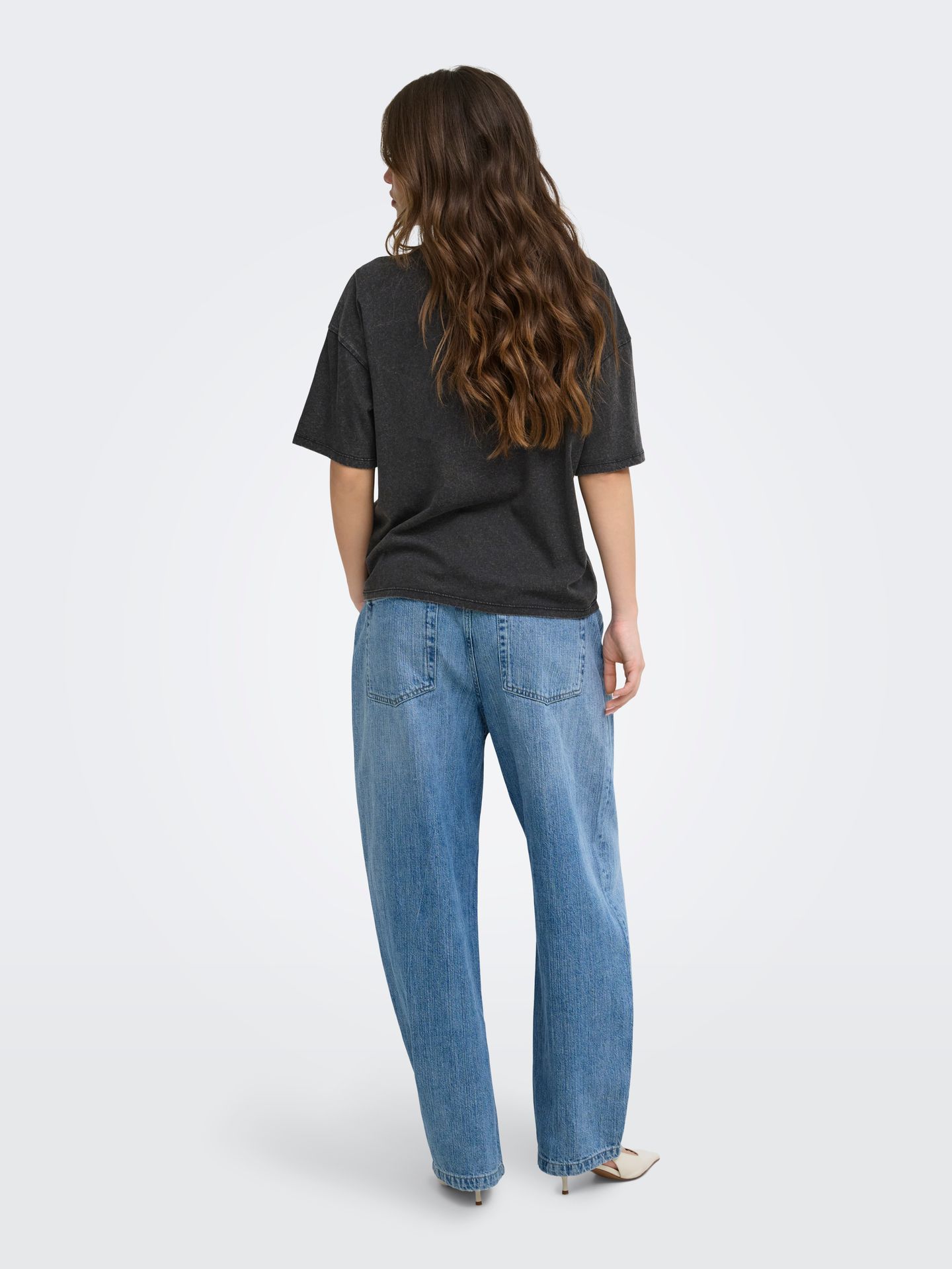 Only ONLLUCY BOXY S/S TOP JRS Black/LEO AOP 2900166495048