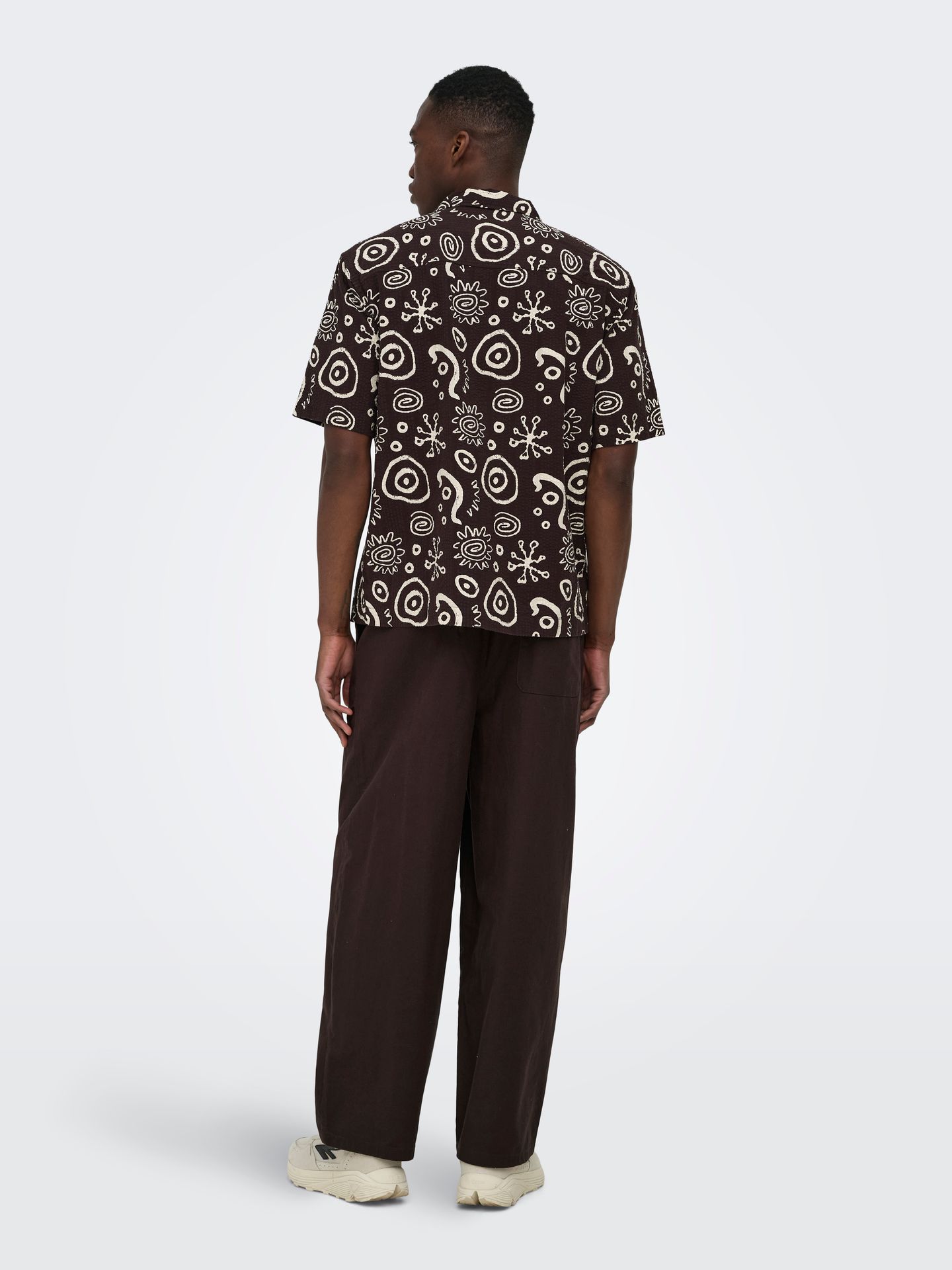 Only & Sons ONSCRUZ RLX SEERSUCKER RESORT SS SH Black Coffee/Antique White 2900166568025