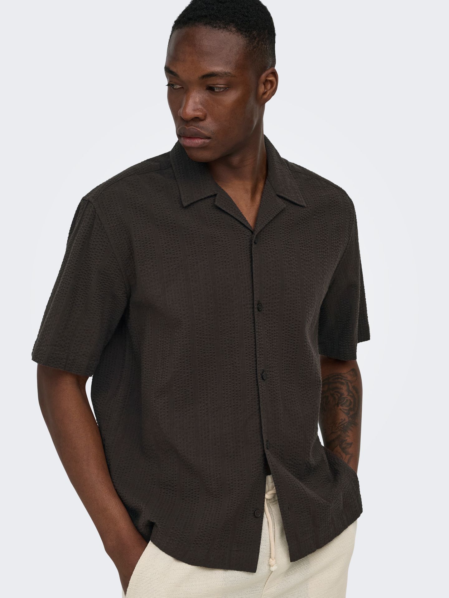 Only & Sons ONSCRUZ RLX SEERSUCKER RESORT SS SH Black Coffee 2900166571032