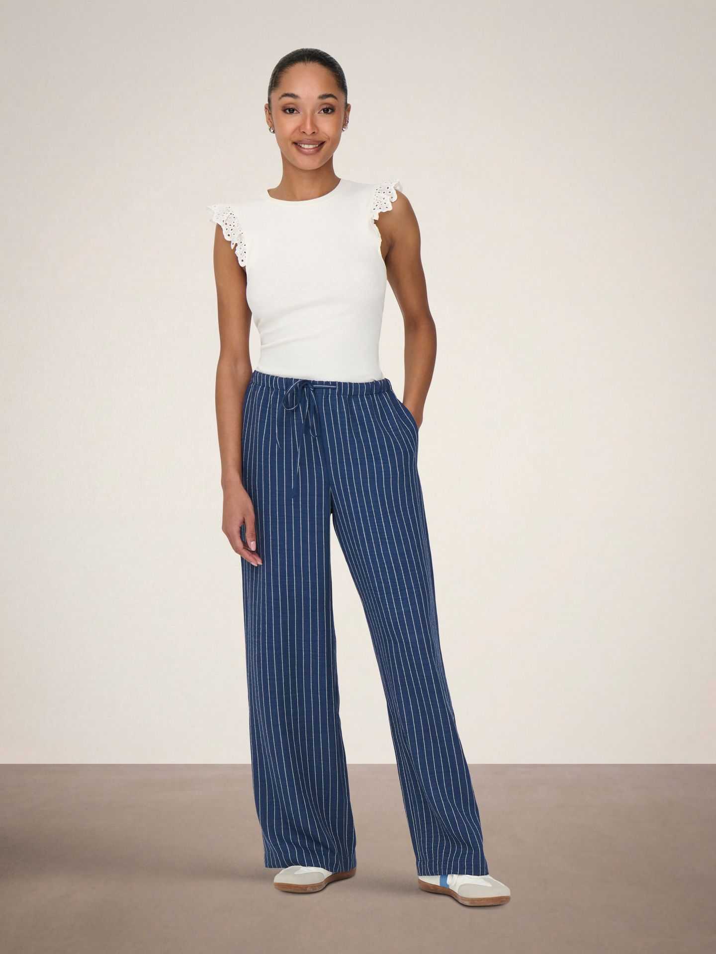 Only JDYPOWER MW WIDE PANT WVN NOOS Insignia Blue/CLOUD DANCER 2900166767015