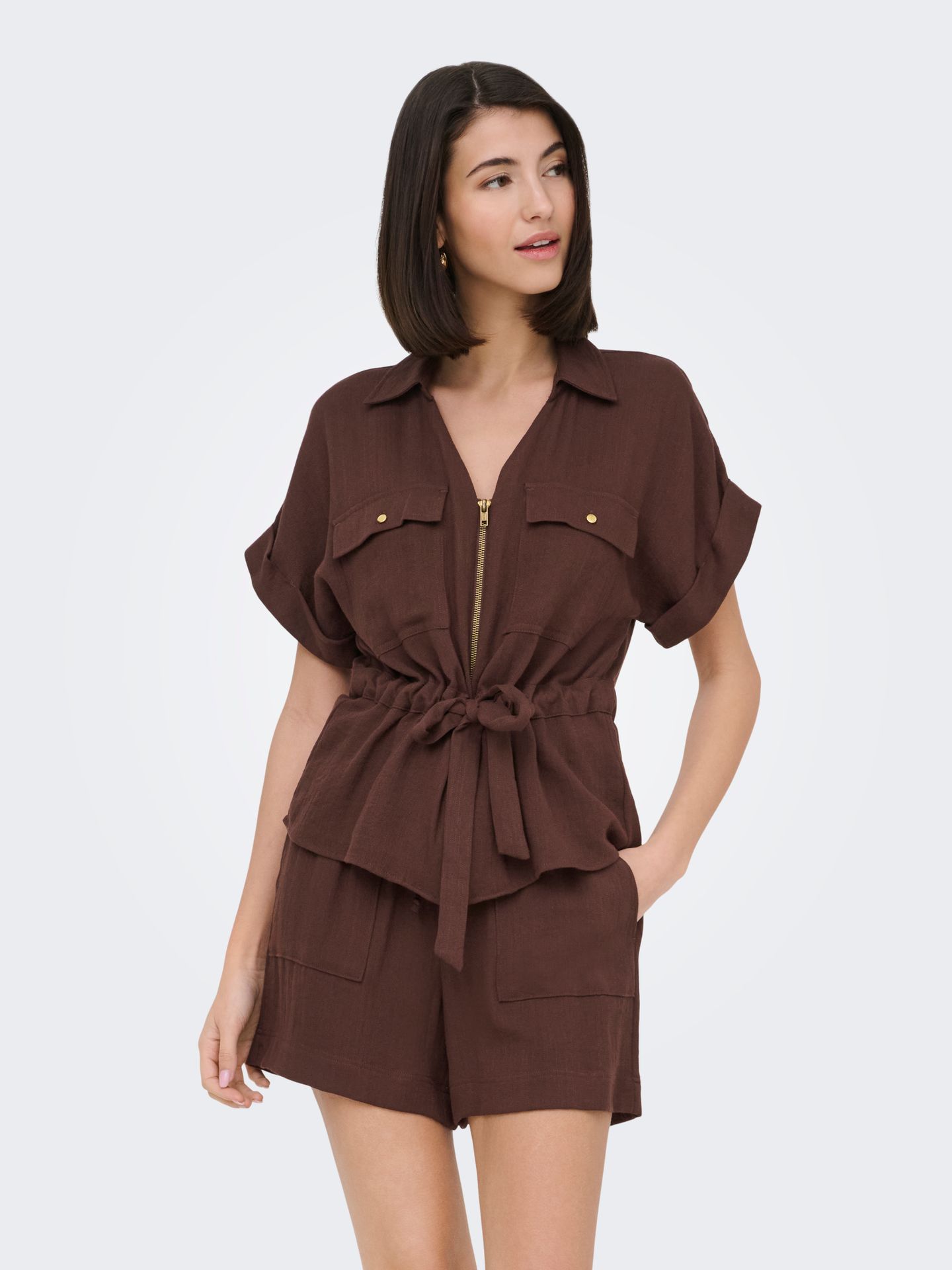 JDY JDYMILLE S/S ZIP SHIRT WVN NOOS Chicory Coffee 2900166800040