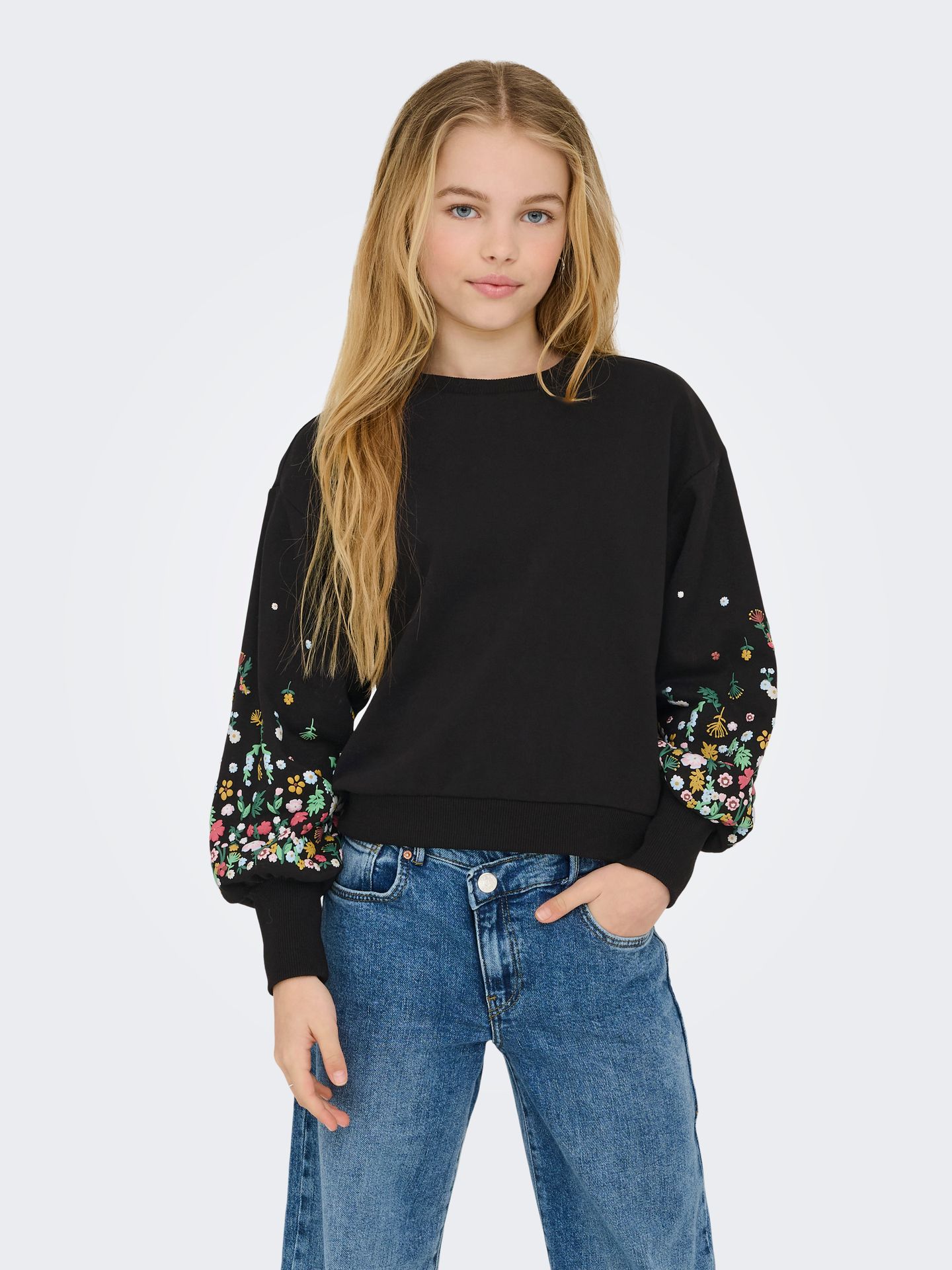 Only KOGBROOKE L/S O-NECK FLOWER SWT NOO Black/LEO AOP 00119395-EKA26011400000044