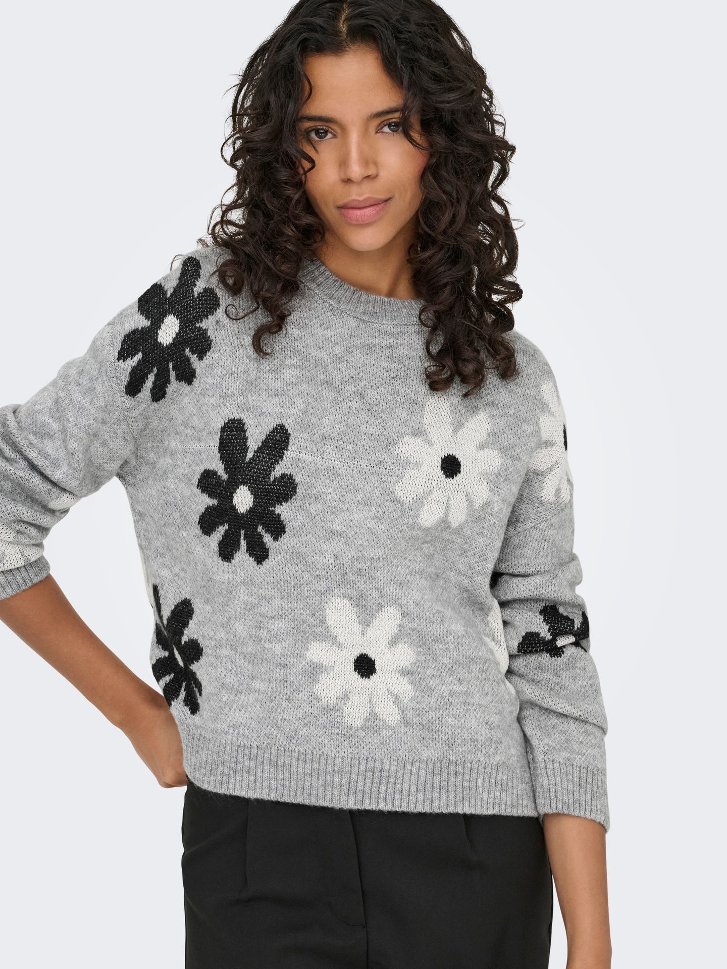 Only ONLFREESIA LS FLOWER O-NECK KNT NOO Light Grey Melange/Soho 2900168482053