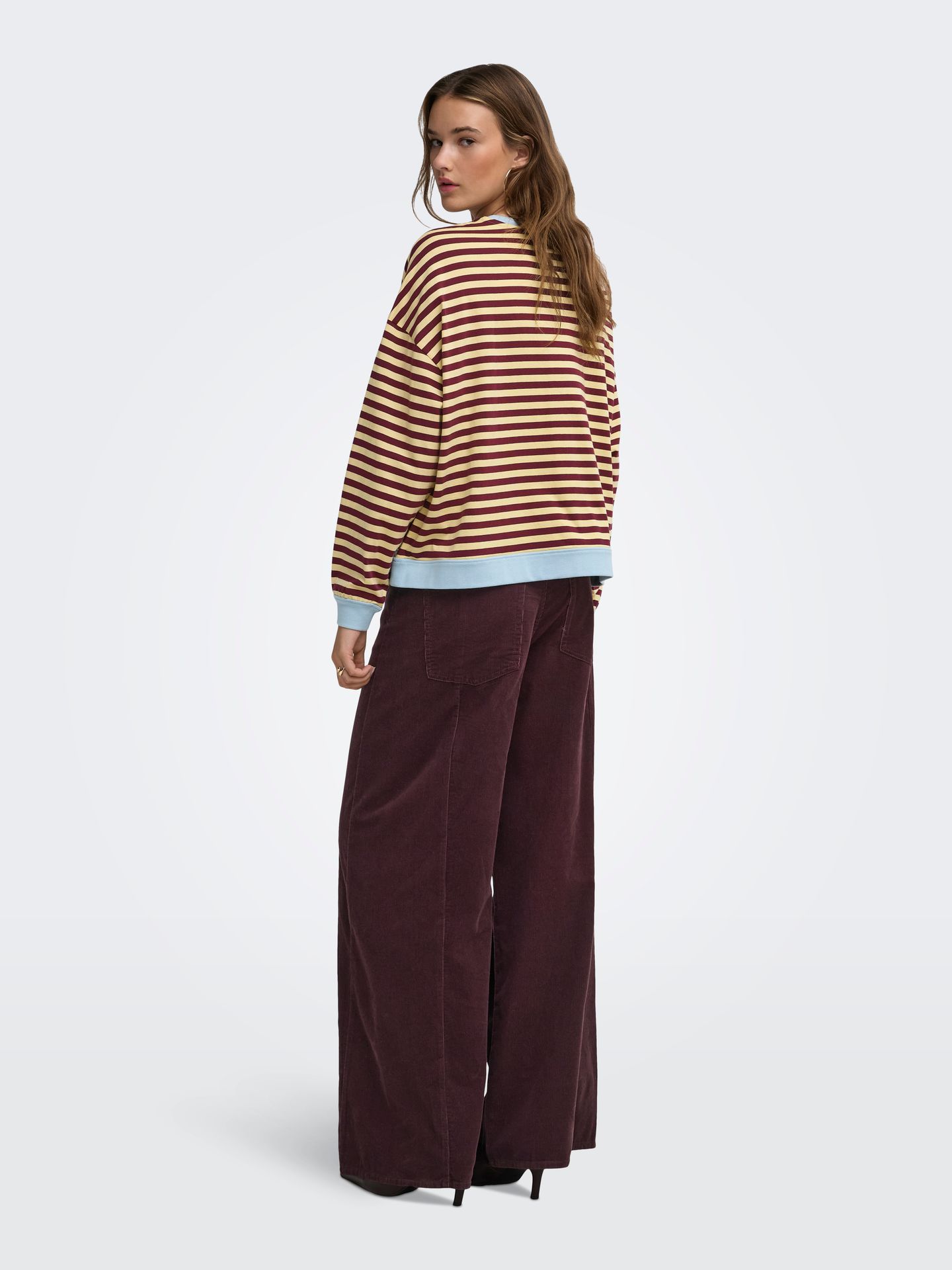 Only ONLFREJA L/S LOOSE TOP CS JRS Mellow Yellow/Black/Tofu/Bracken/Ya 2900168552022