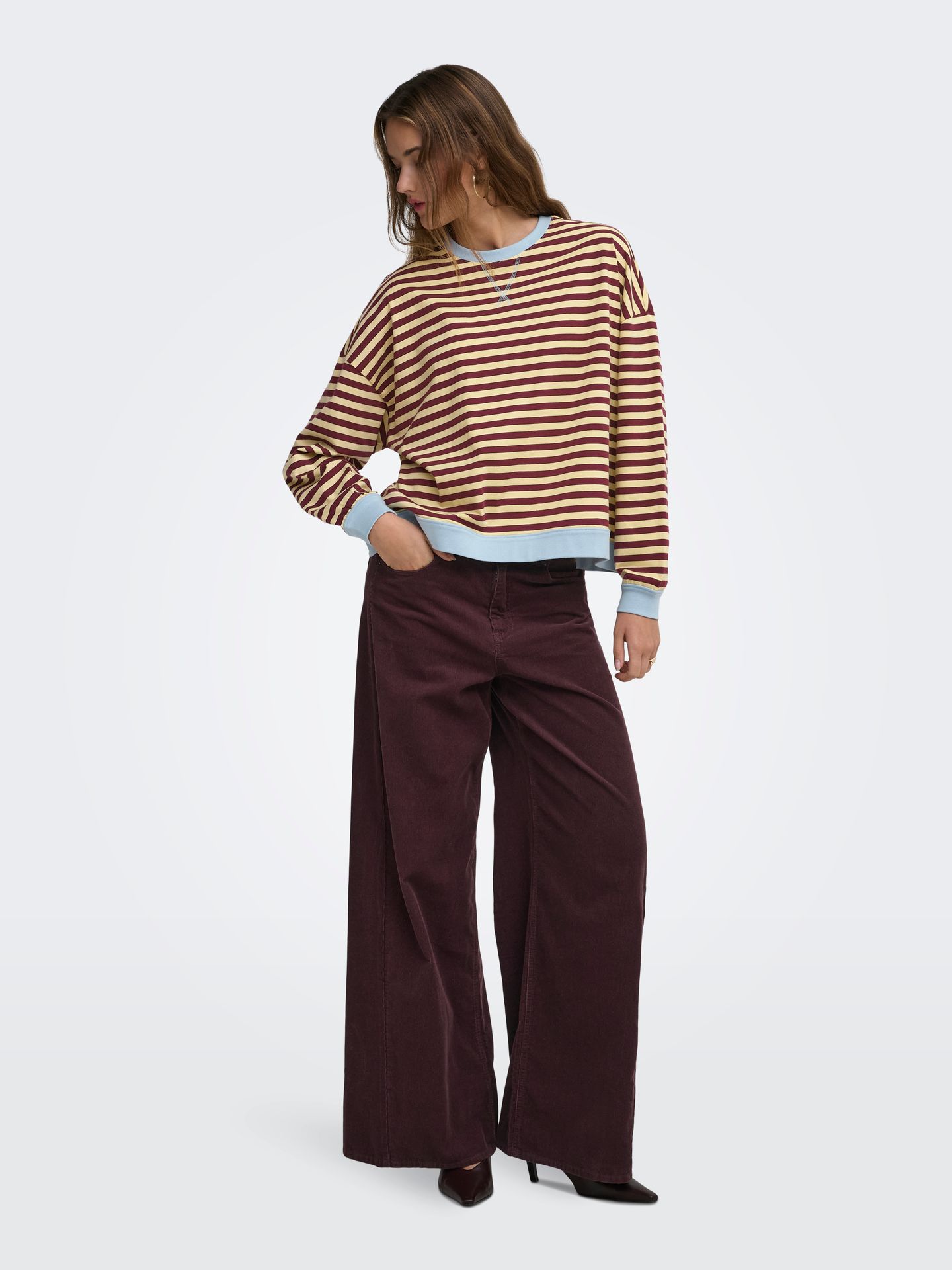 Only ONLFREJA L/S LOOSE TOP CS JRS Mellow Yellow/Black/Tofu/Bracken/Ya 2900168552022
