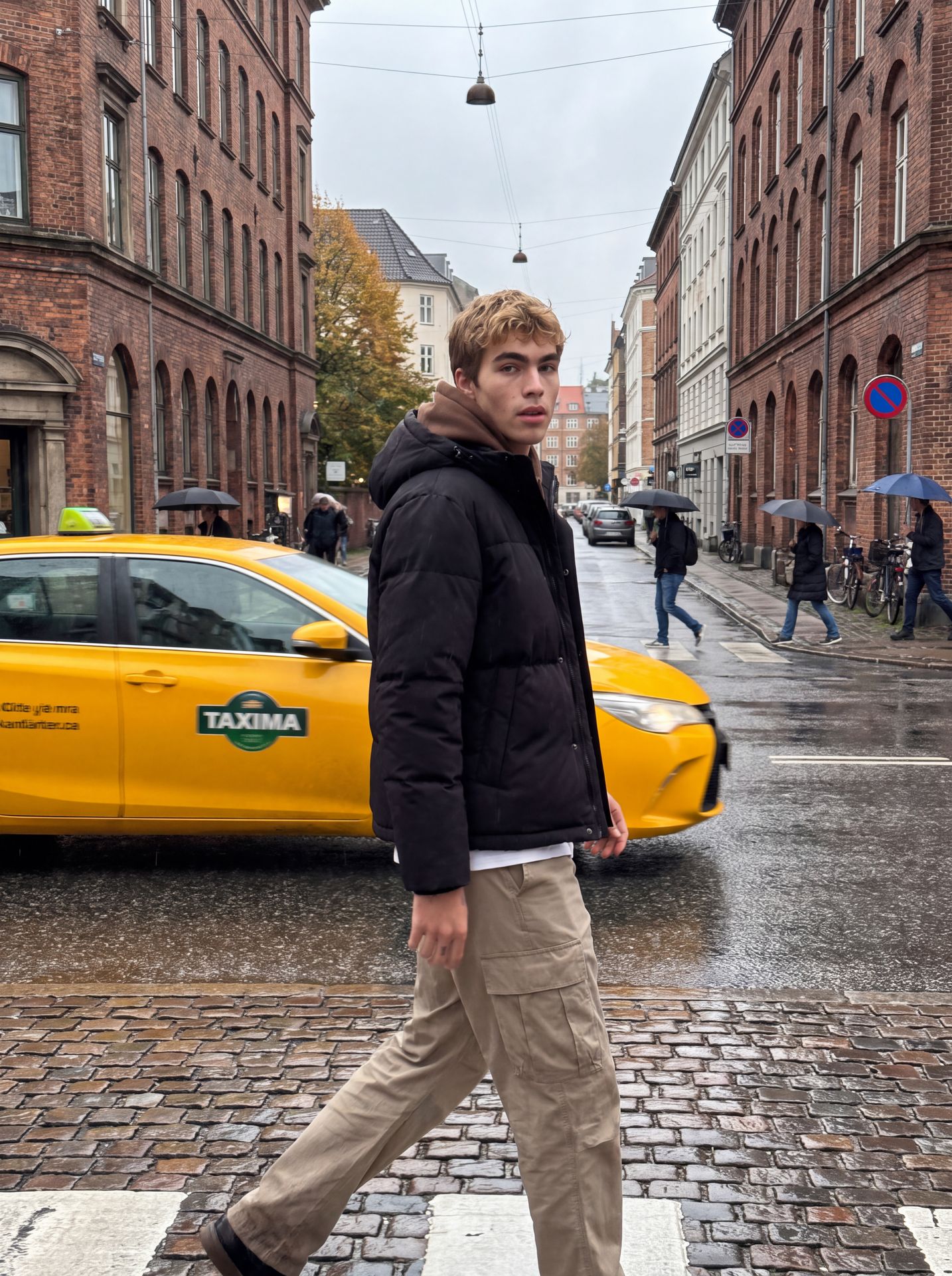 Jack & Jones JJESOHO PUFFER HOOD AW26 SN Black 2900168613037