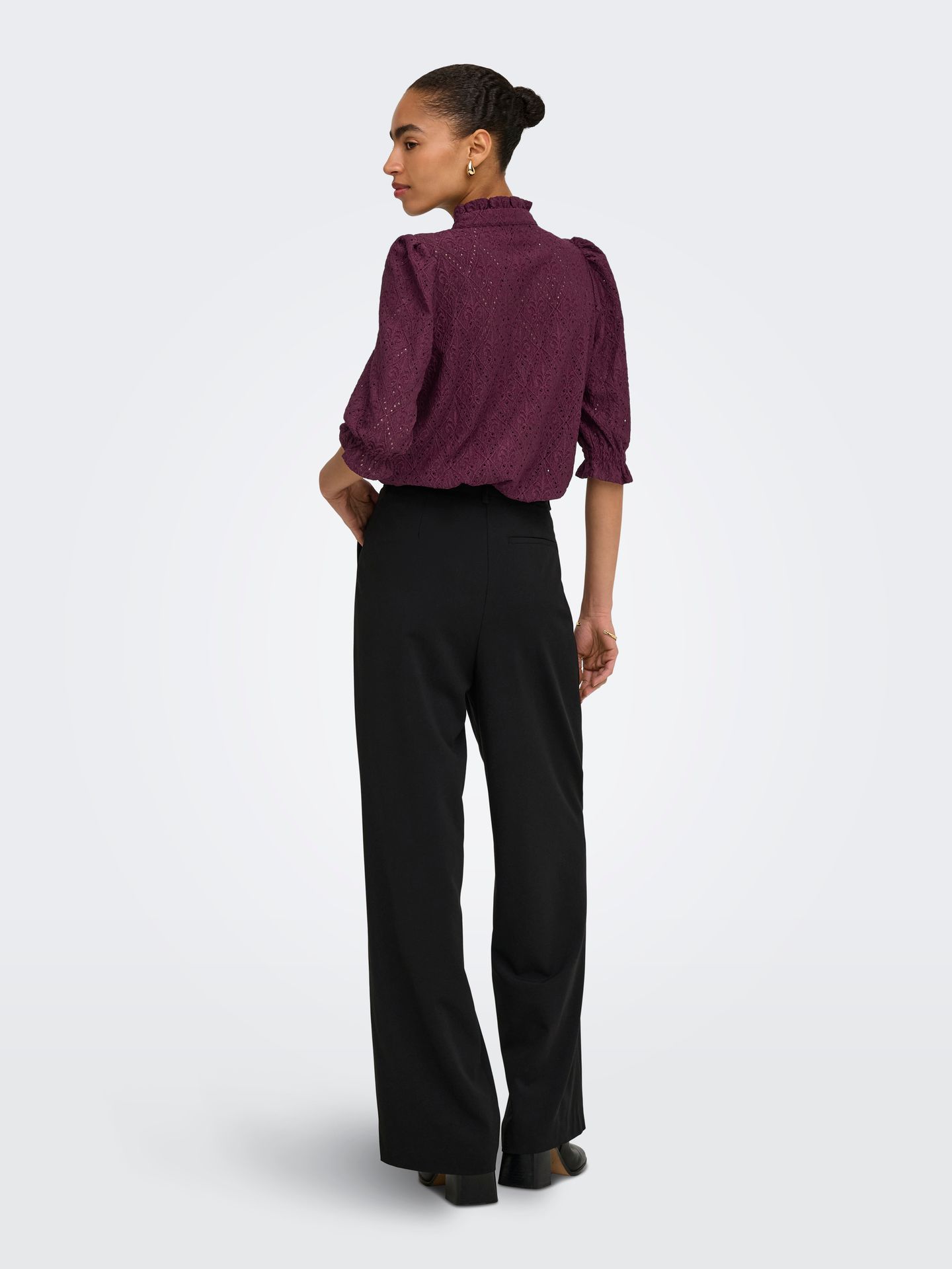 Only ONLZIGGY S/S FRILL TOP CC JRS Fig 2900168609023
