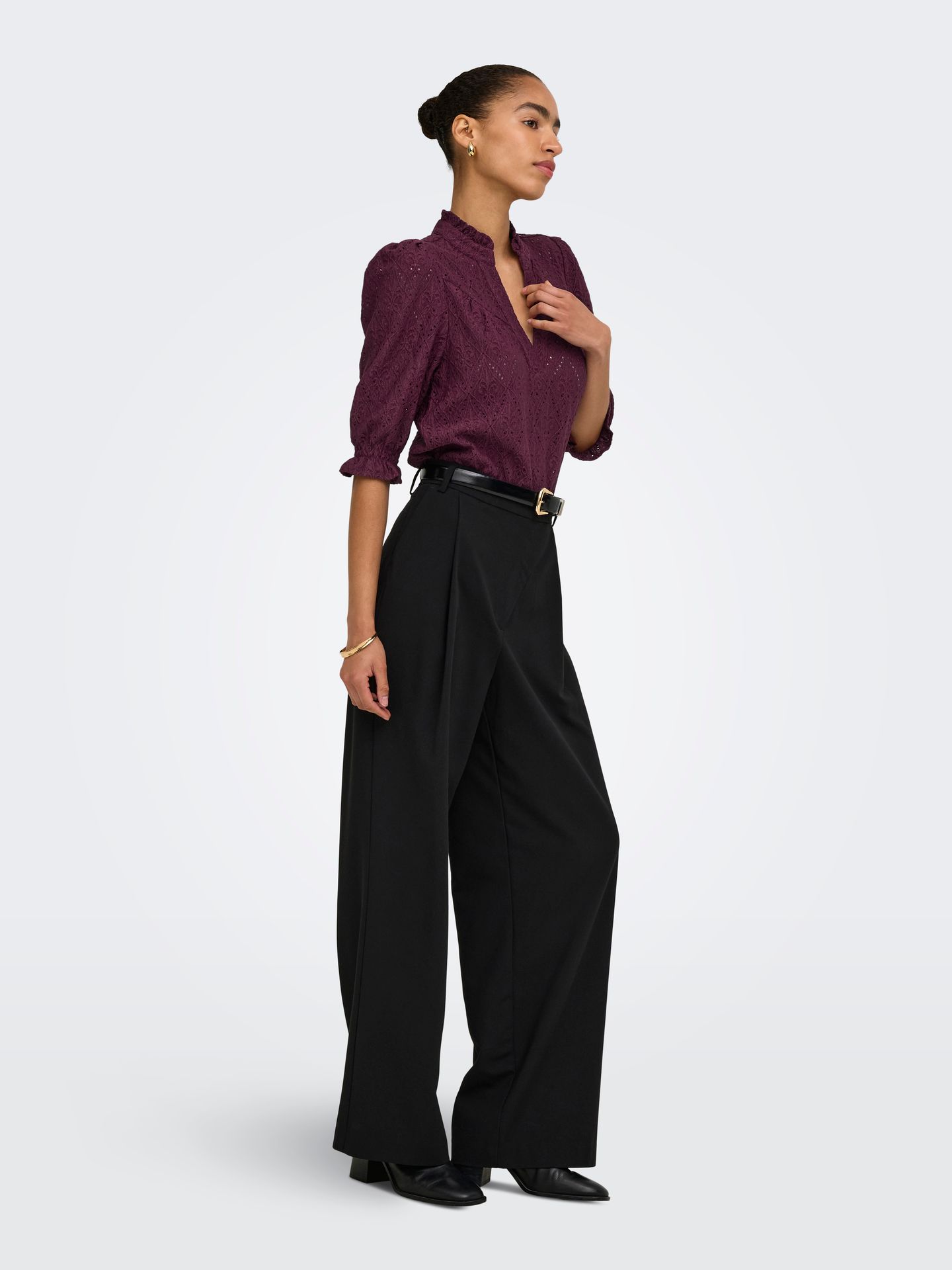 Only ONLZIGGY S/S FRILL TOP CC JRS Fig 2900168609023