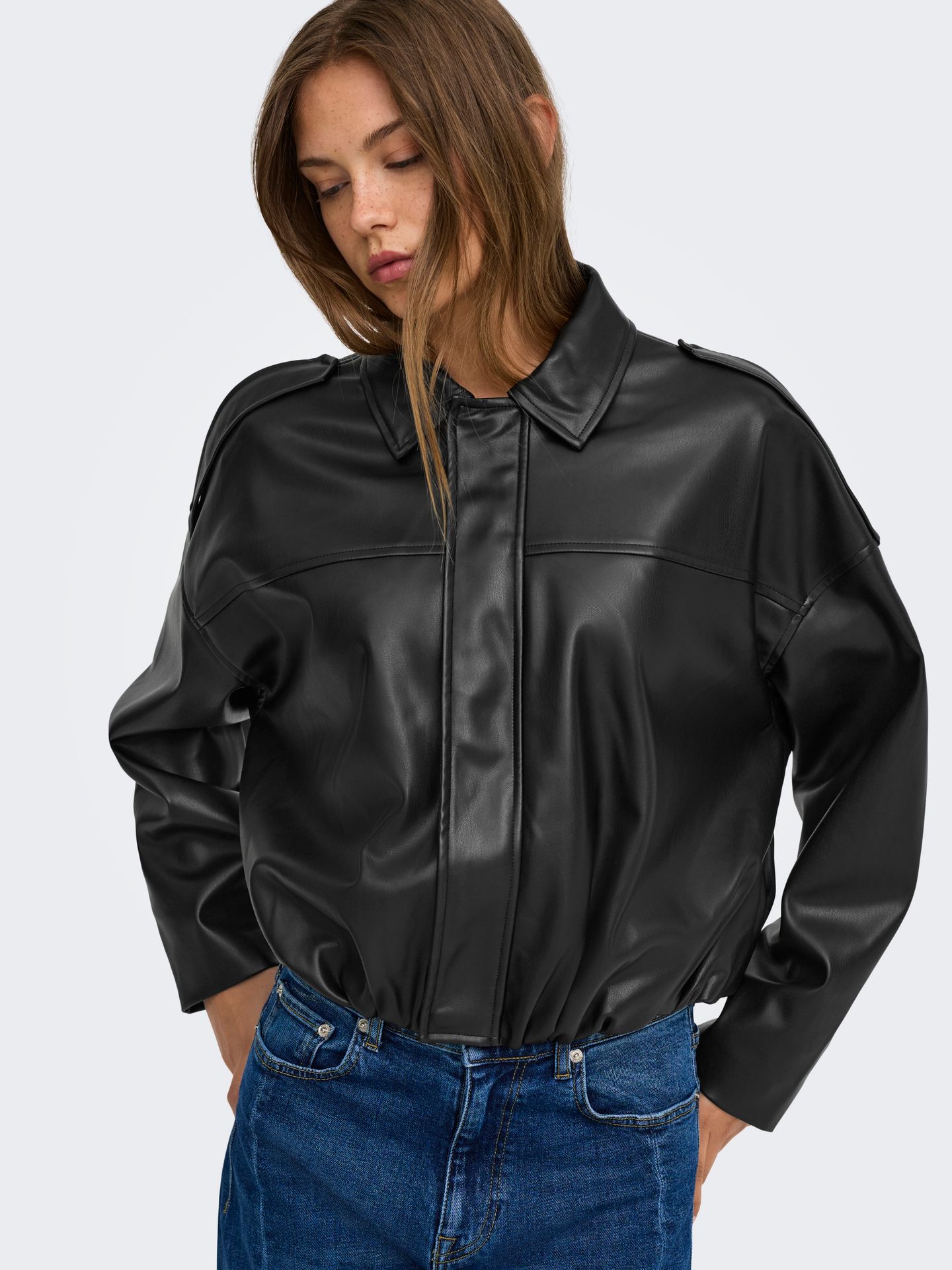 Only ONLMOON-NELI L/S FAUX LEATHER BOMBE Black 2900168758011