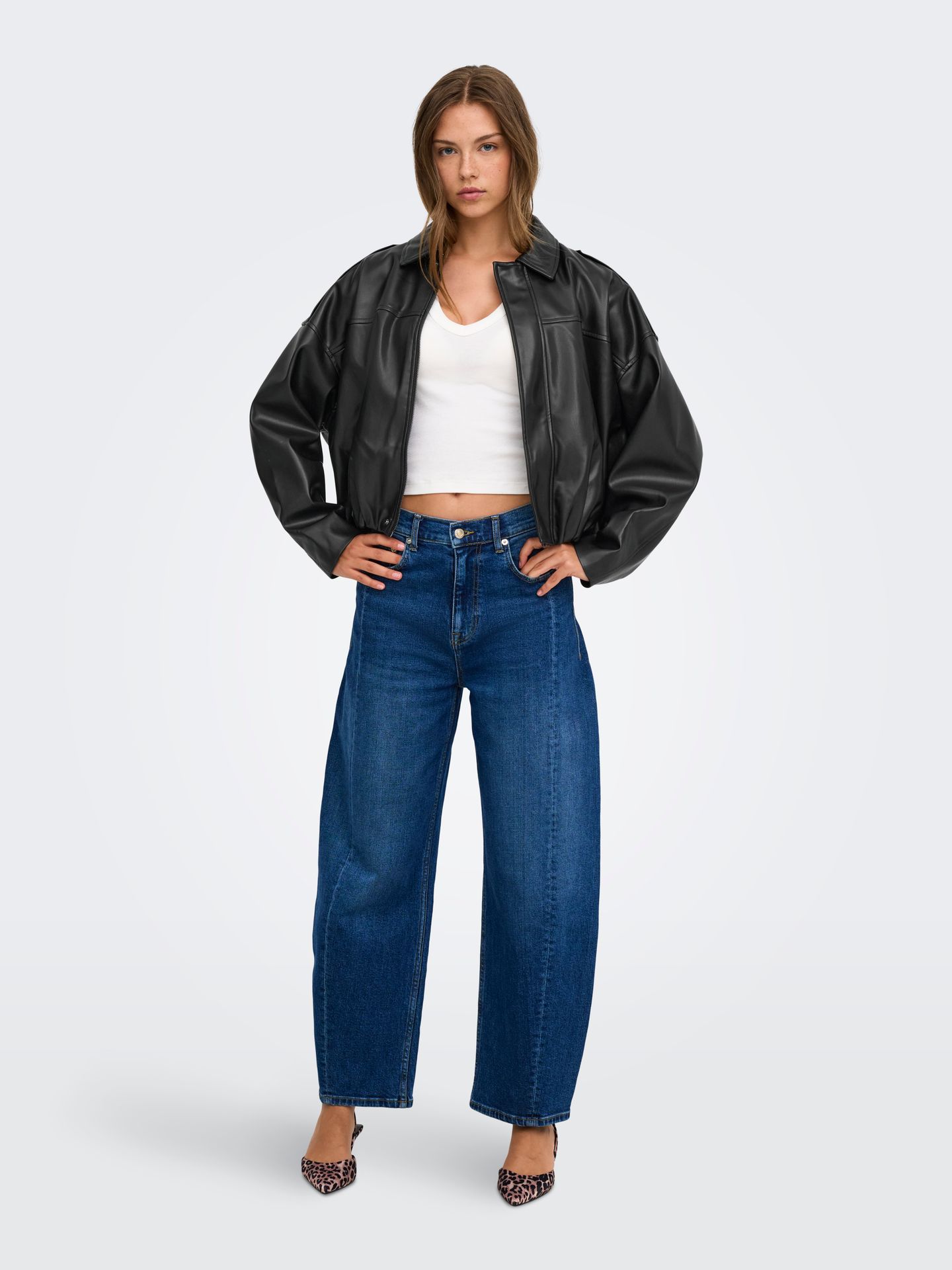 Only ONLMOON-NELI L/S FAUX LEATHER BOMBE Black 2900168758011