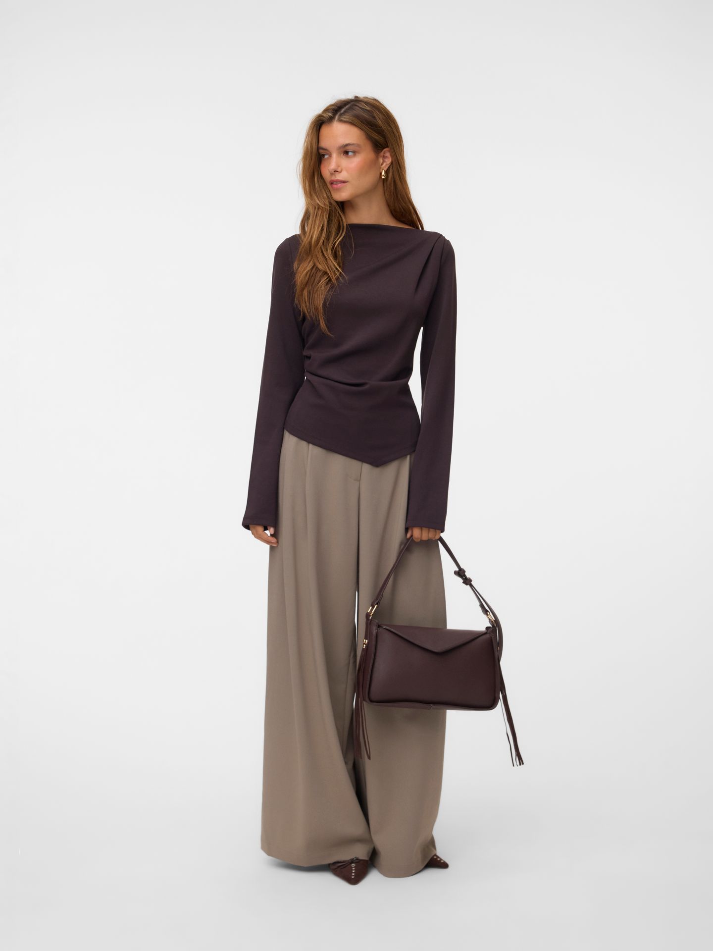 Vero Moda VMMILLE LS BOATNECK SHORT TOP JRS N Chocolate Torte 2900168751043
