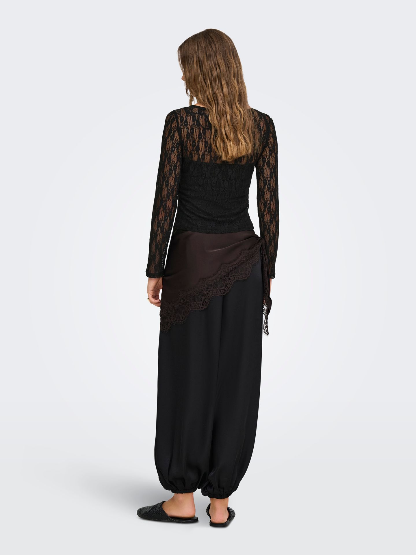 Only ONLNIKITA L/S BOATNECK LACE TOP BOX Black 2900168754044