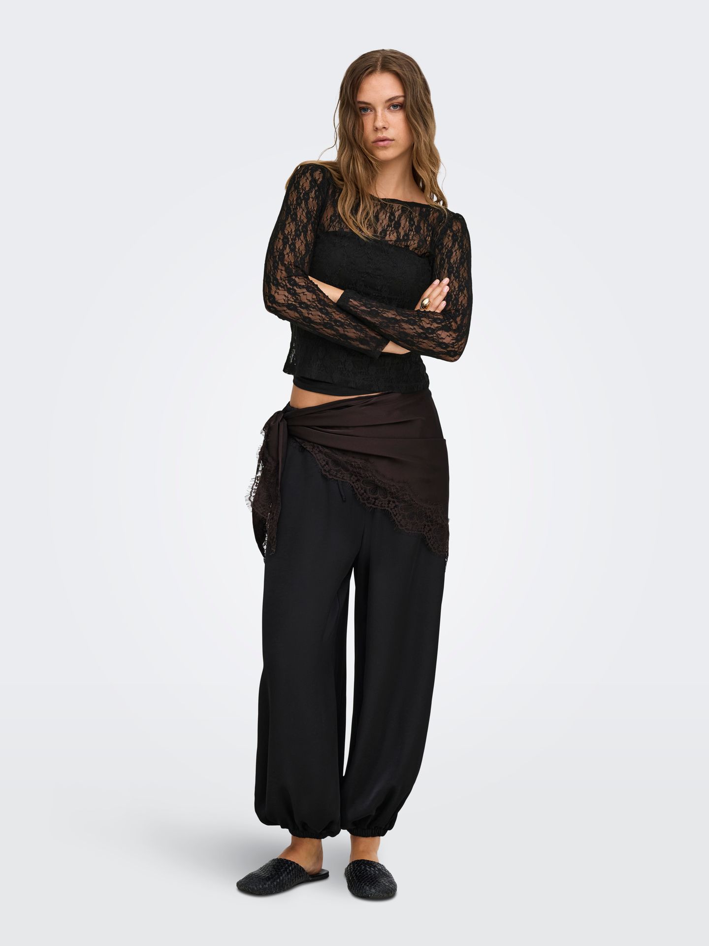 Only ONLNIKITA L/S BOATNECK LACE TOP BOX Black 2900168754044
