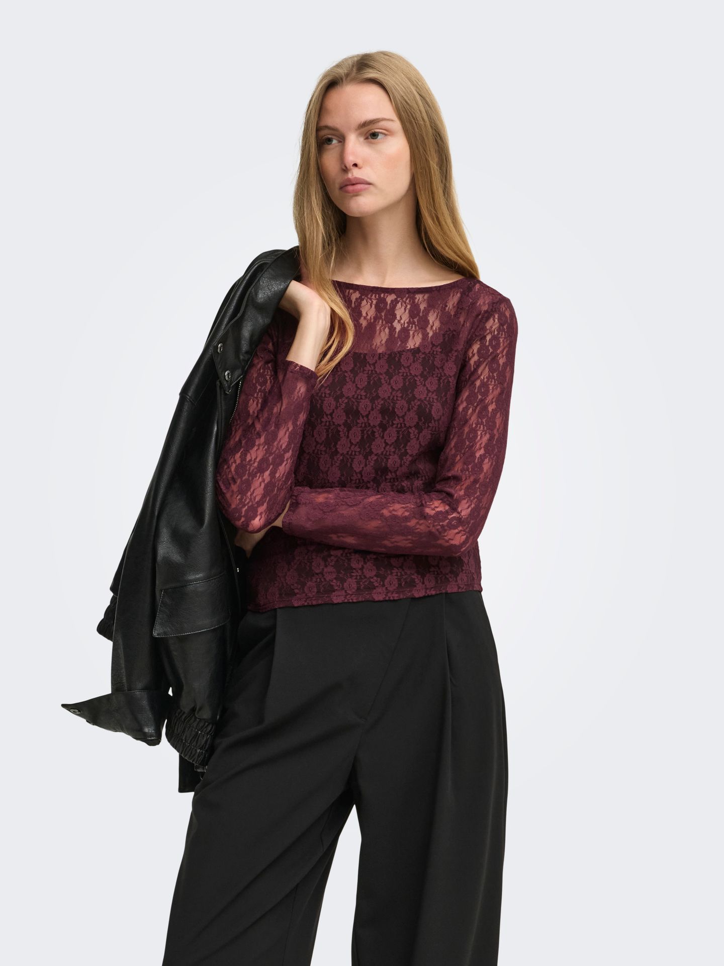 Only ONLNIKITA L/S BOATNECK LACE TOP BOX Decadent Chocolate 2900168753054