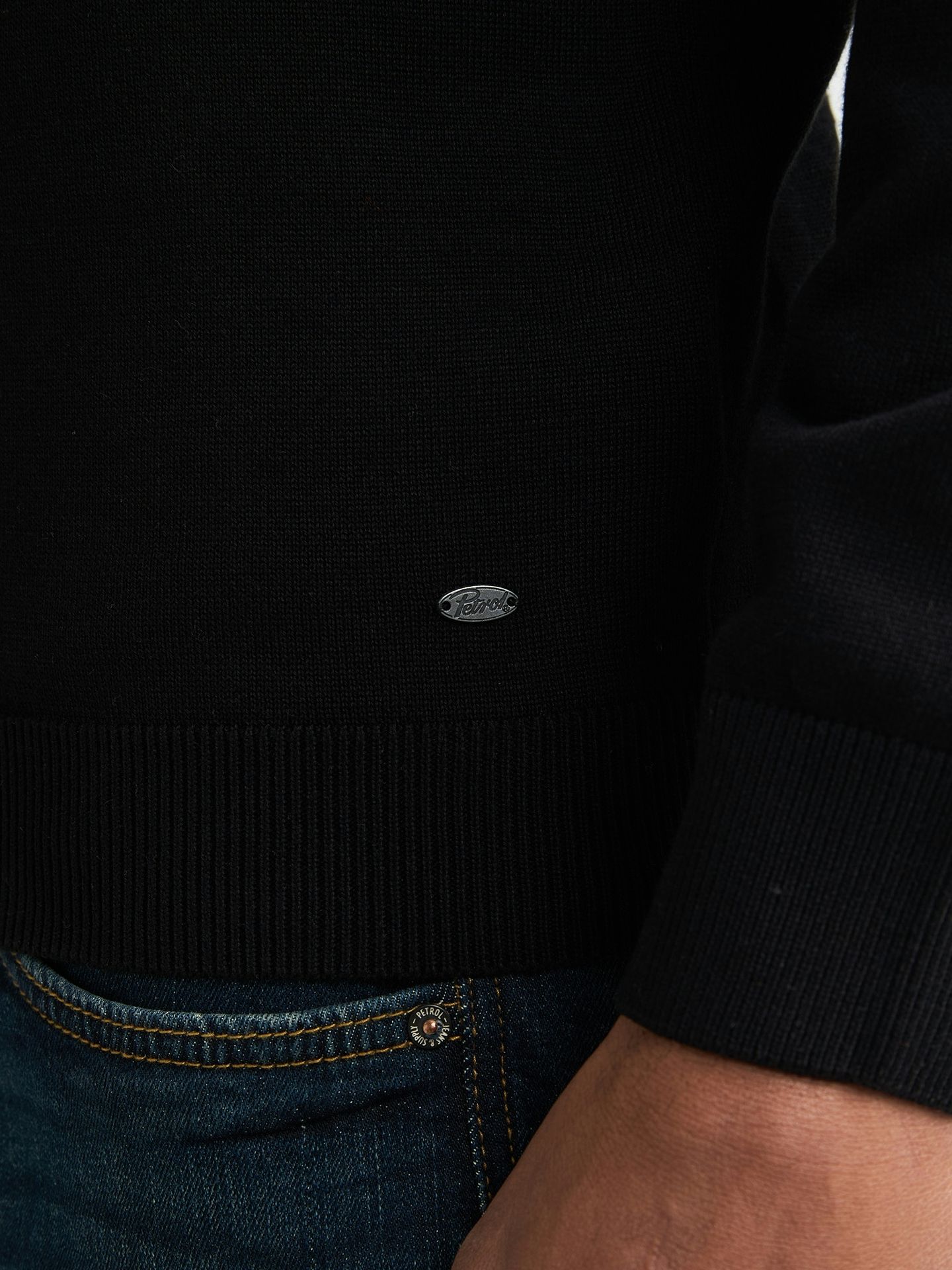 Petrol Industries Men Knitwear V-Neck Basic 9999 black 2900169045073