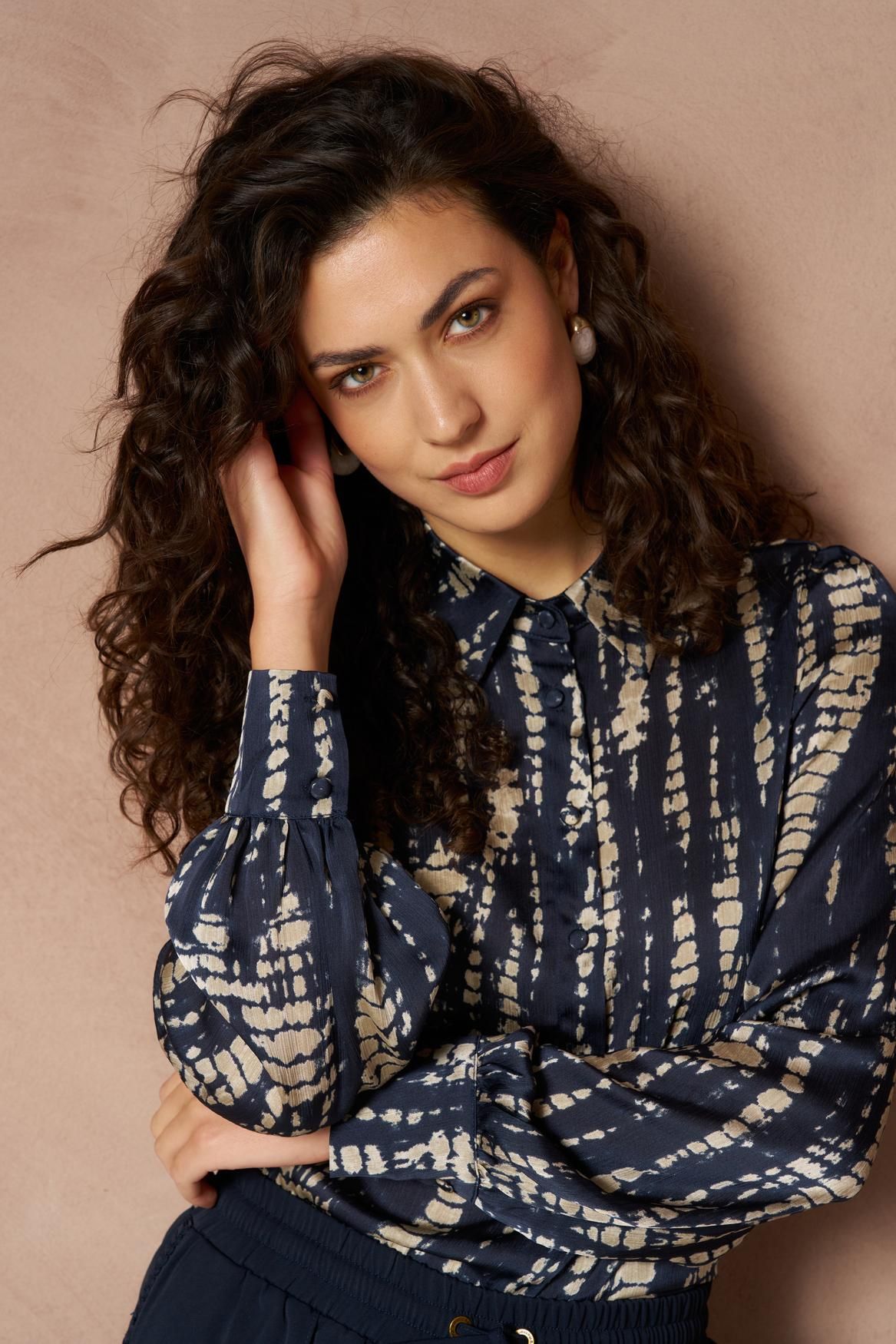 Lofty Manner Blouse Ira - Straight Marble 410 dark blue 2900169781063