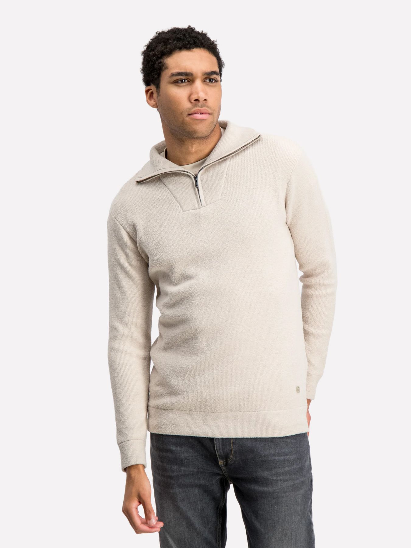 Gabbiano 6167271 MUNRO 00673 coastal sand 00120578-EKA26006300000060