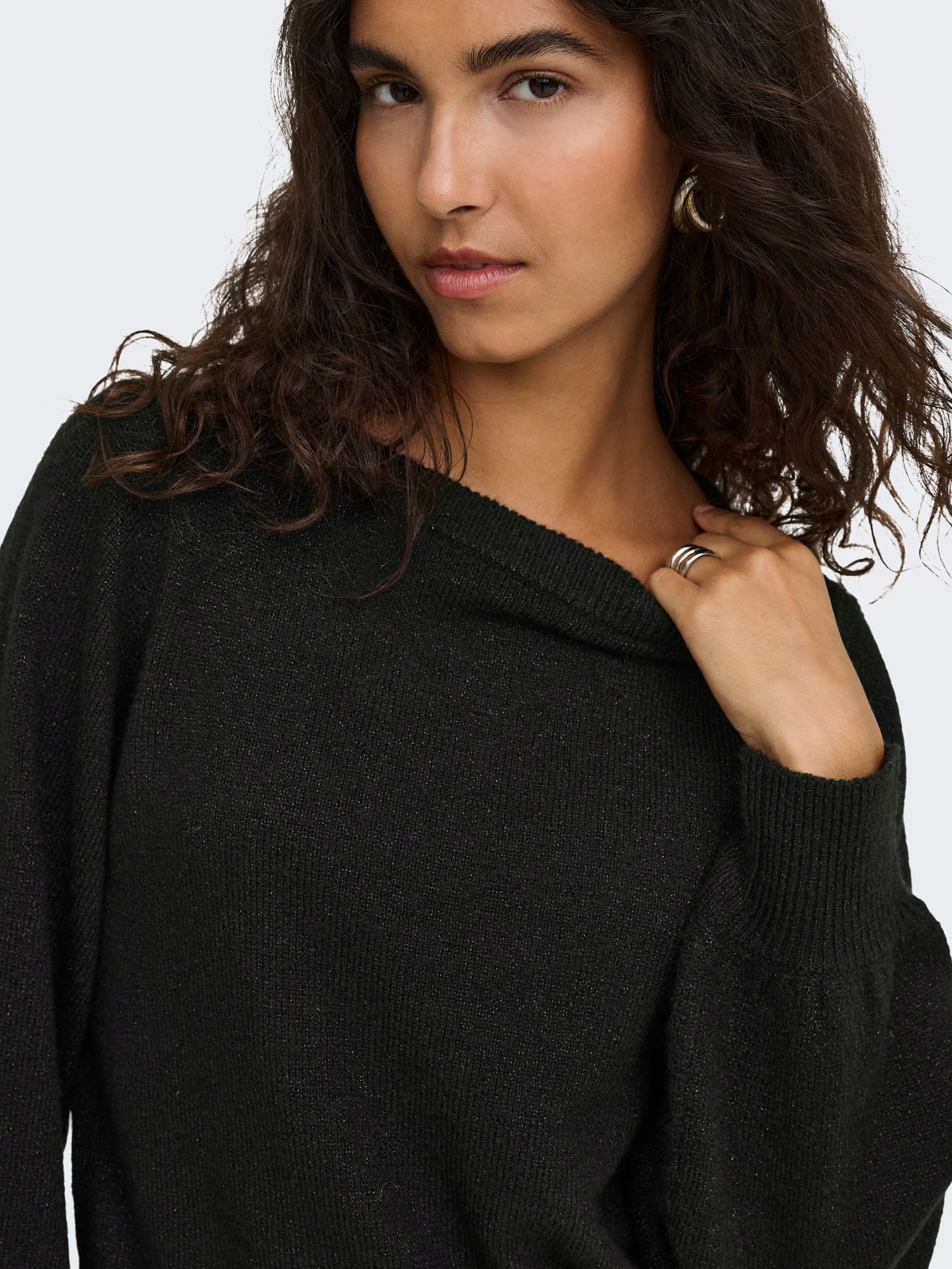 Only JDYRUE GLITTER L/S BOAT PULLOVE KNT Black/CLARA LEO 2900171079059
