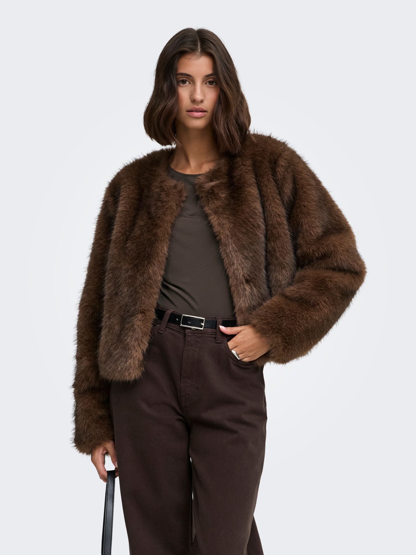 Only JDYAMY FAUX FUR SHORT JACKET OTW QI Chocolate Torte/CLOUD DANCER 00120966-EKA26011400003528