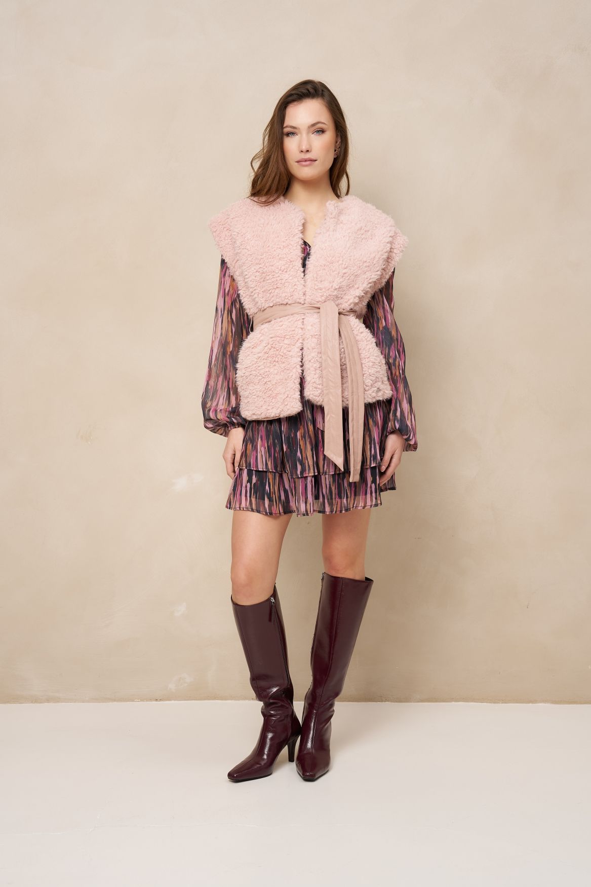Lofty Manner Gilet Jea - Teddy Belted 299 light pink 2900171569048