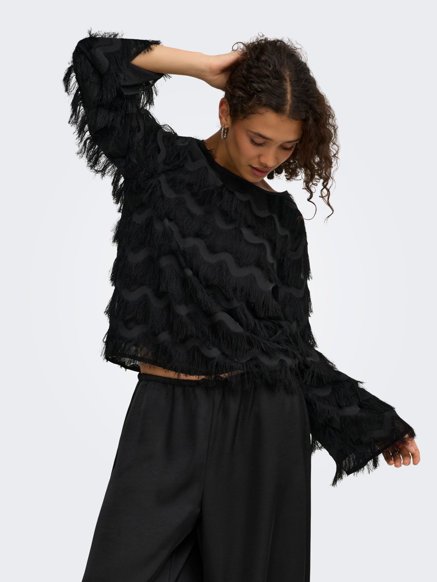 Only JDYKESHA L/S TOP WVN Black 2900171654010