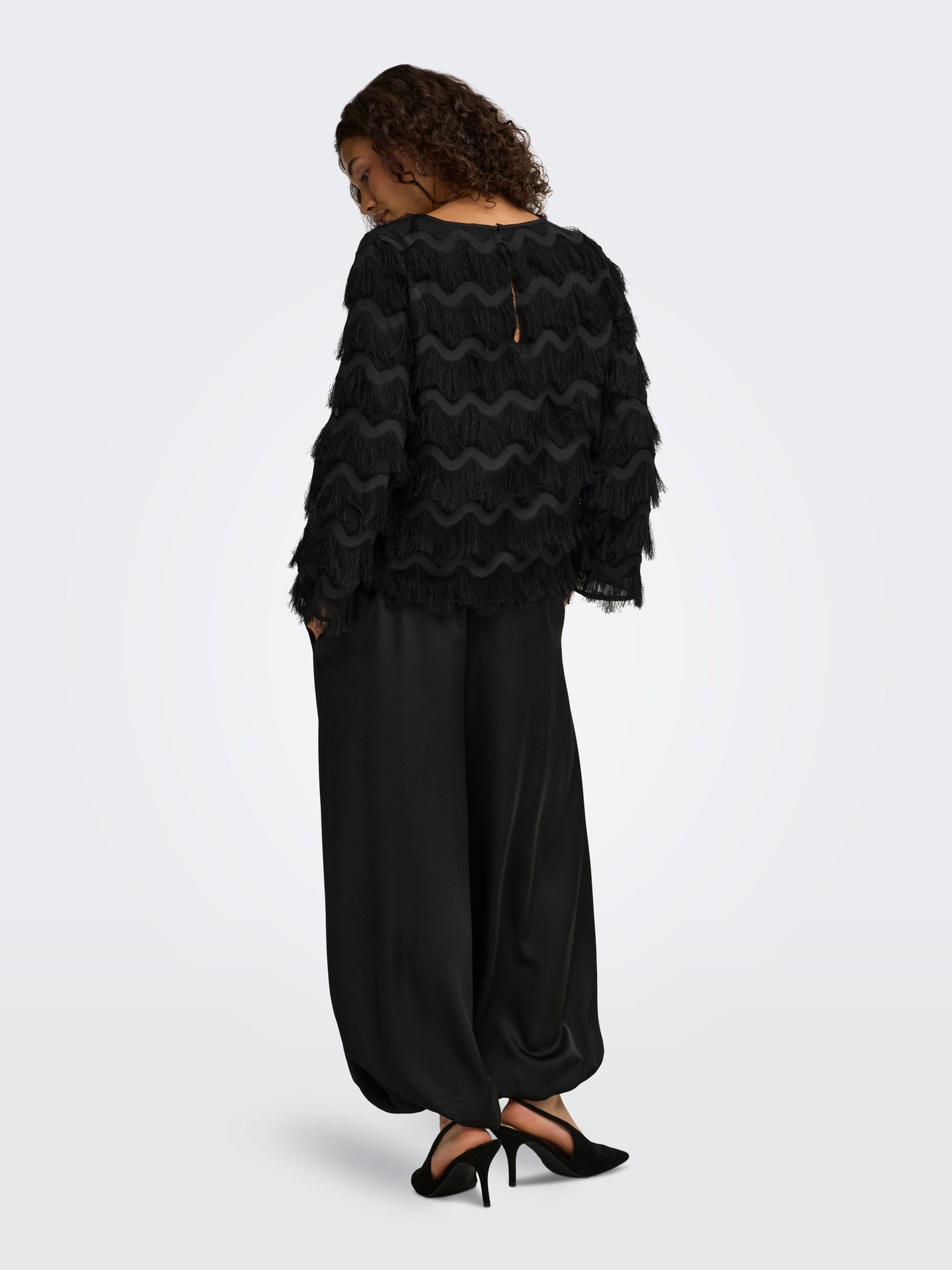 Only JDYKESHA L/S TOP WVN Black 2900171654010