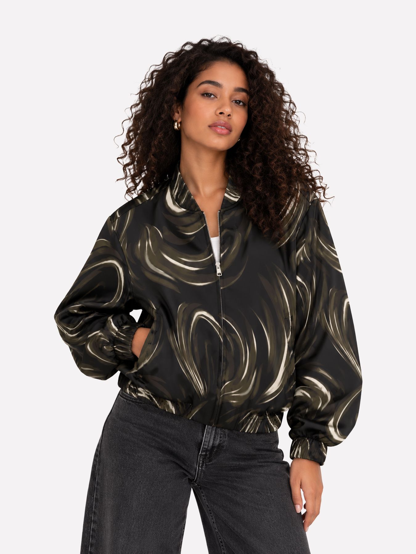 Vero Moda VMMIRO LS BOMBER WVN Black/SNOQ WHITE EMB 00121478-EKA26011400000427